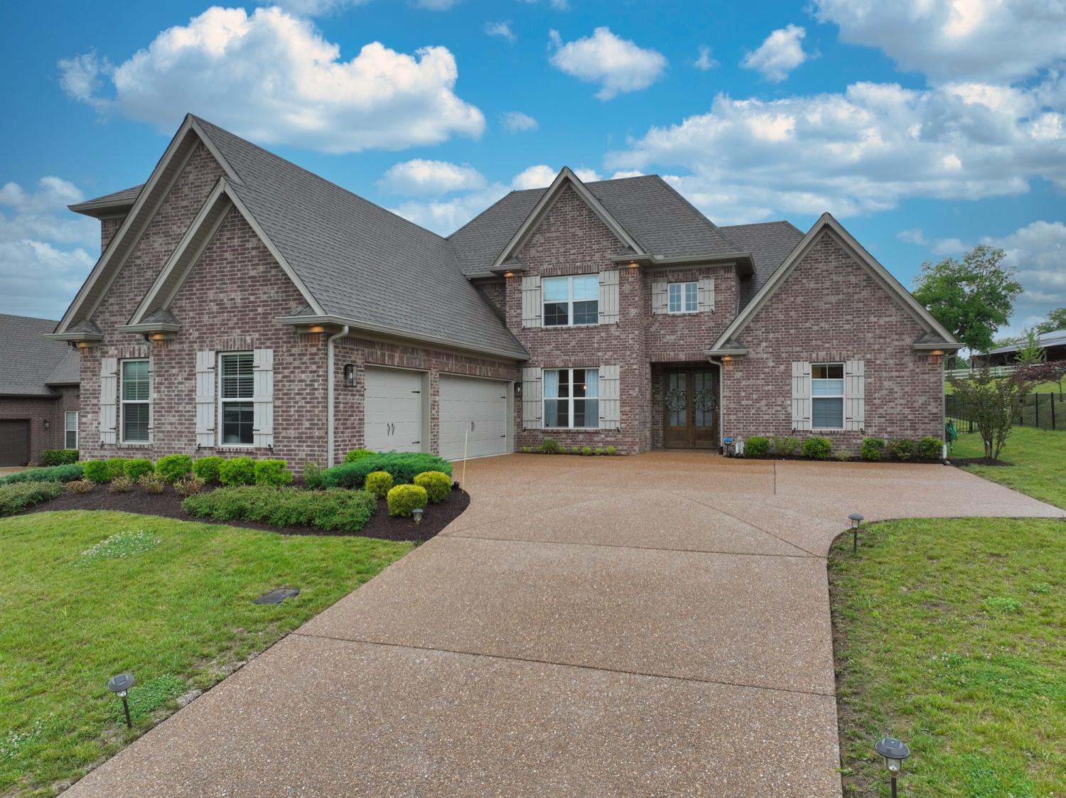 963-Luxborough-Dr For Sale