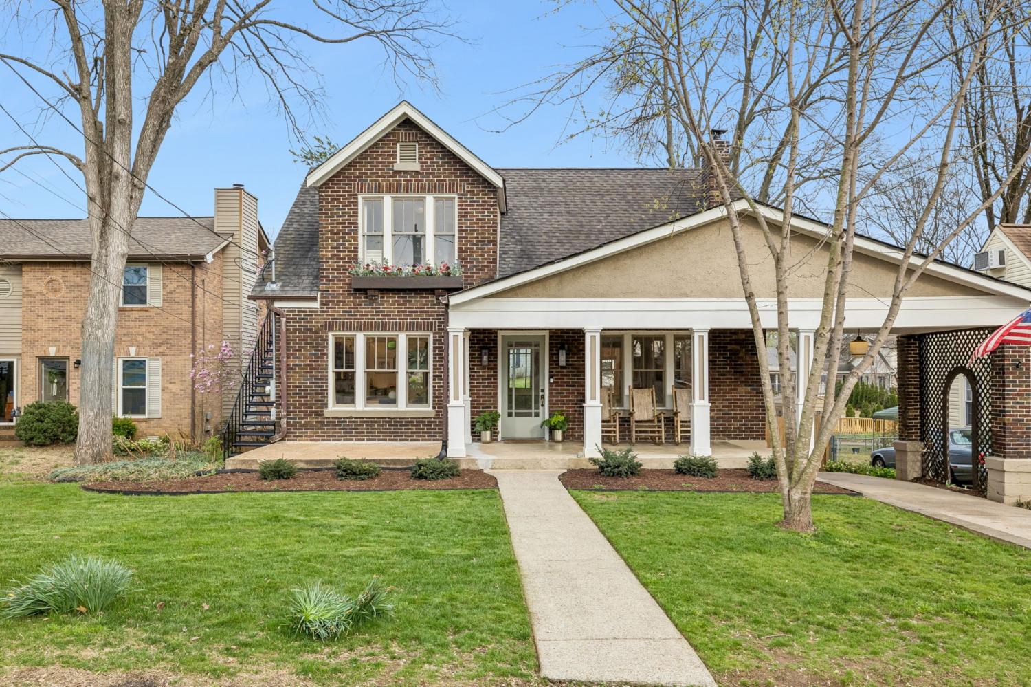 122-40th-Ave--N For Sale