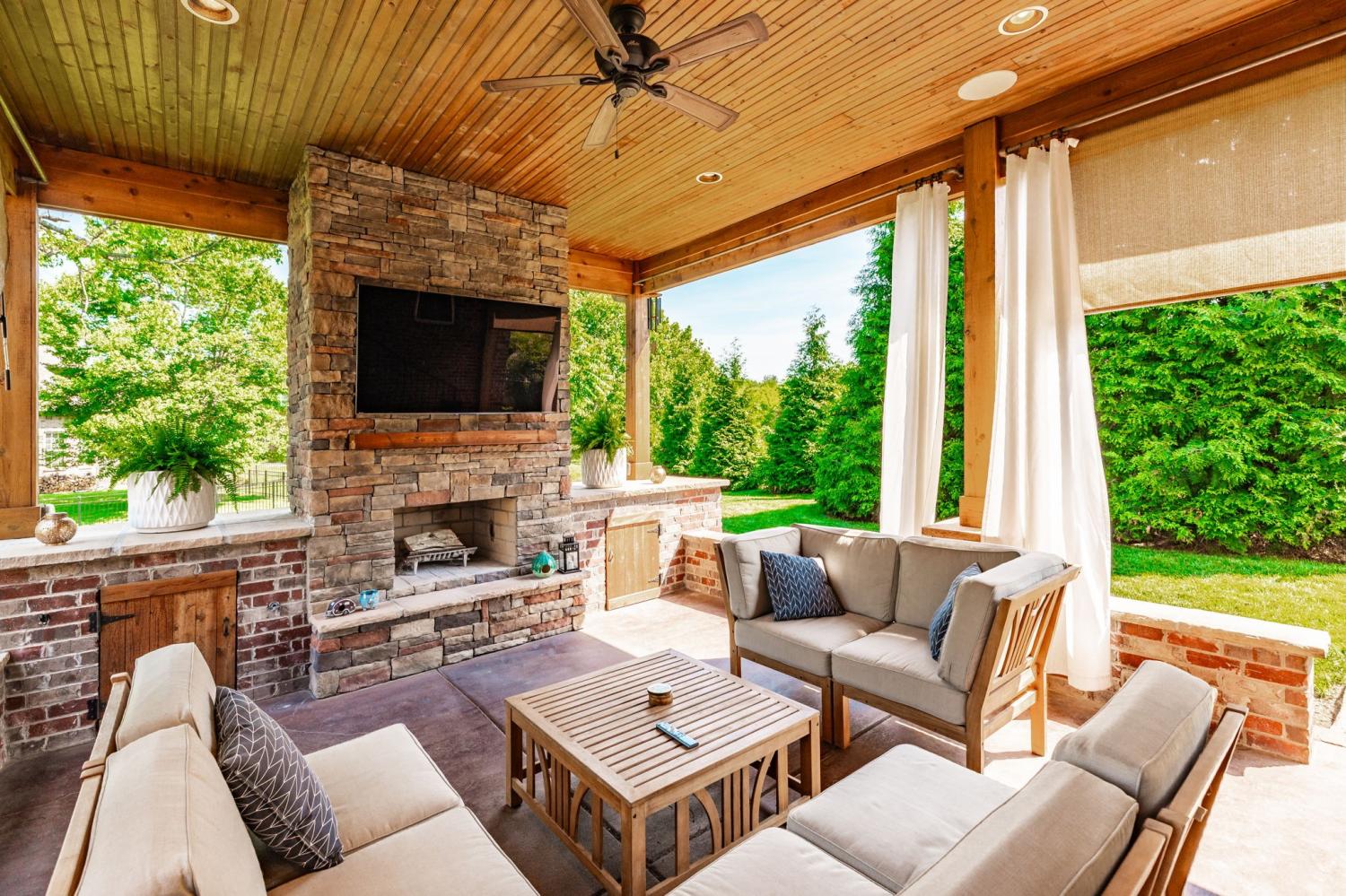 1077-Avery-Trace-Cir For Sale