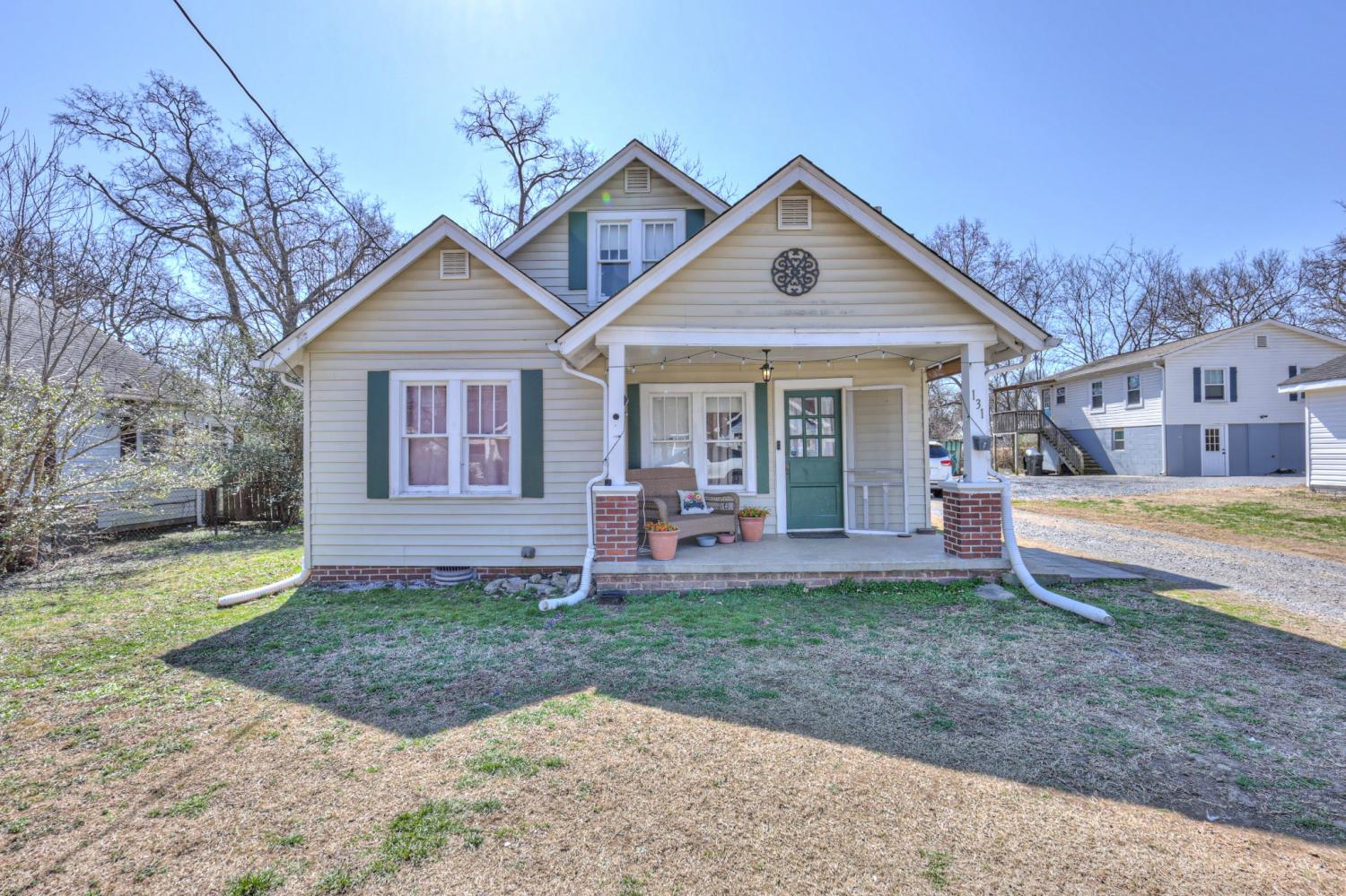 131-E-Woodrow-St For Sale