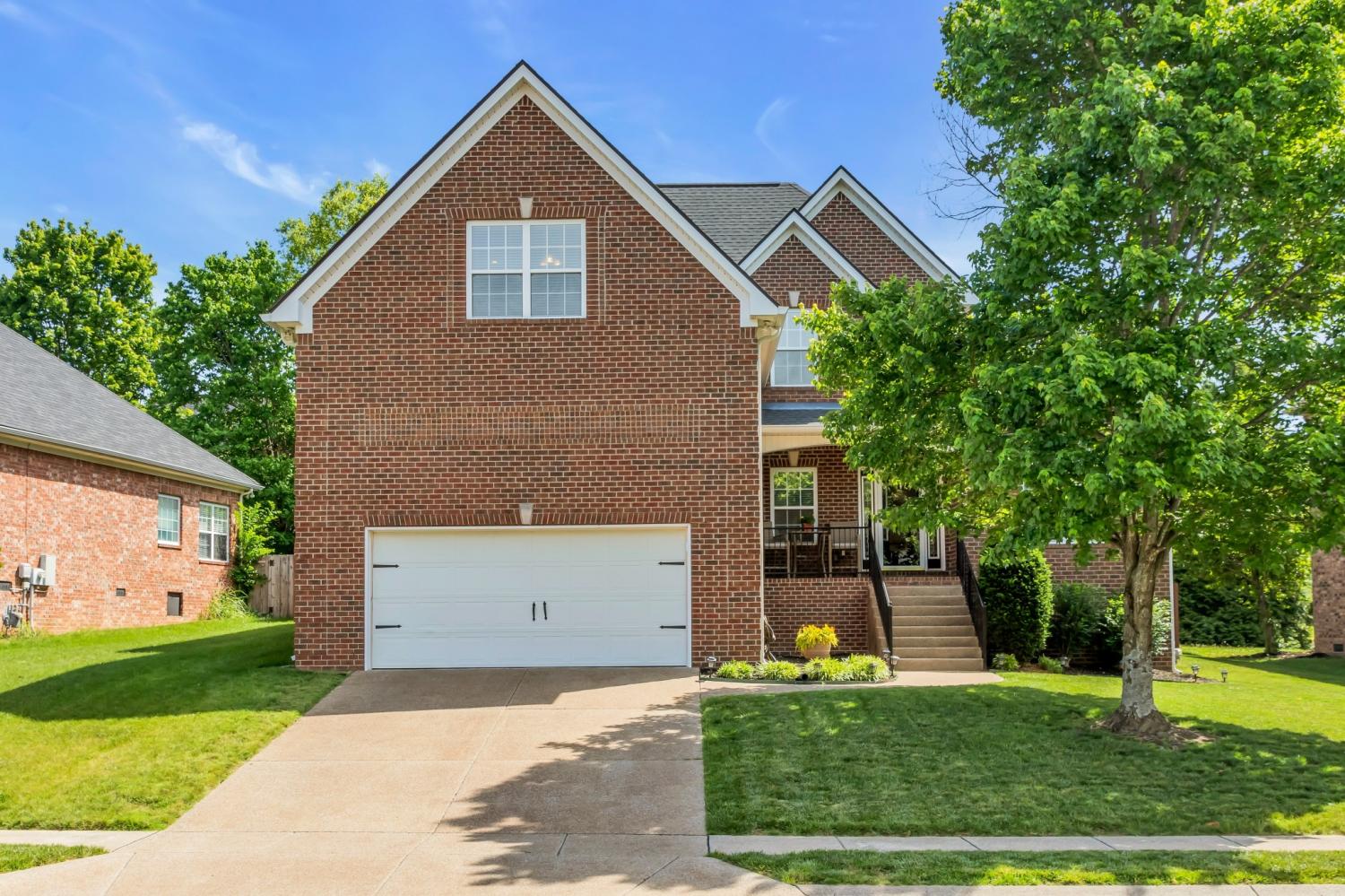2766-Trasbin-Ct For Sale
