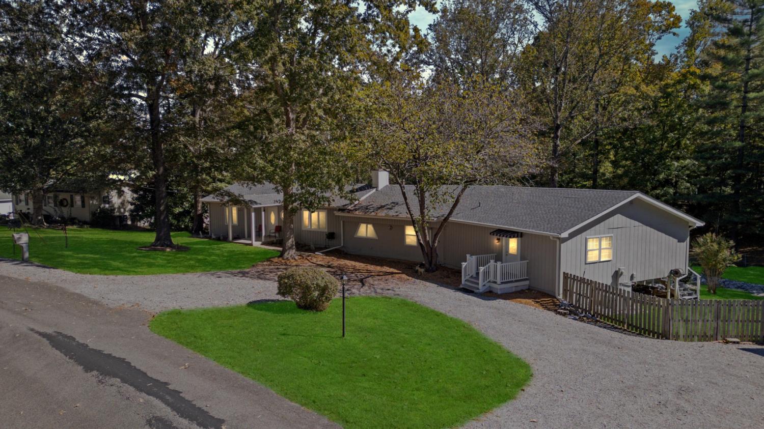 585-Lakeway-Dr For Sale