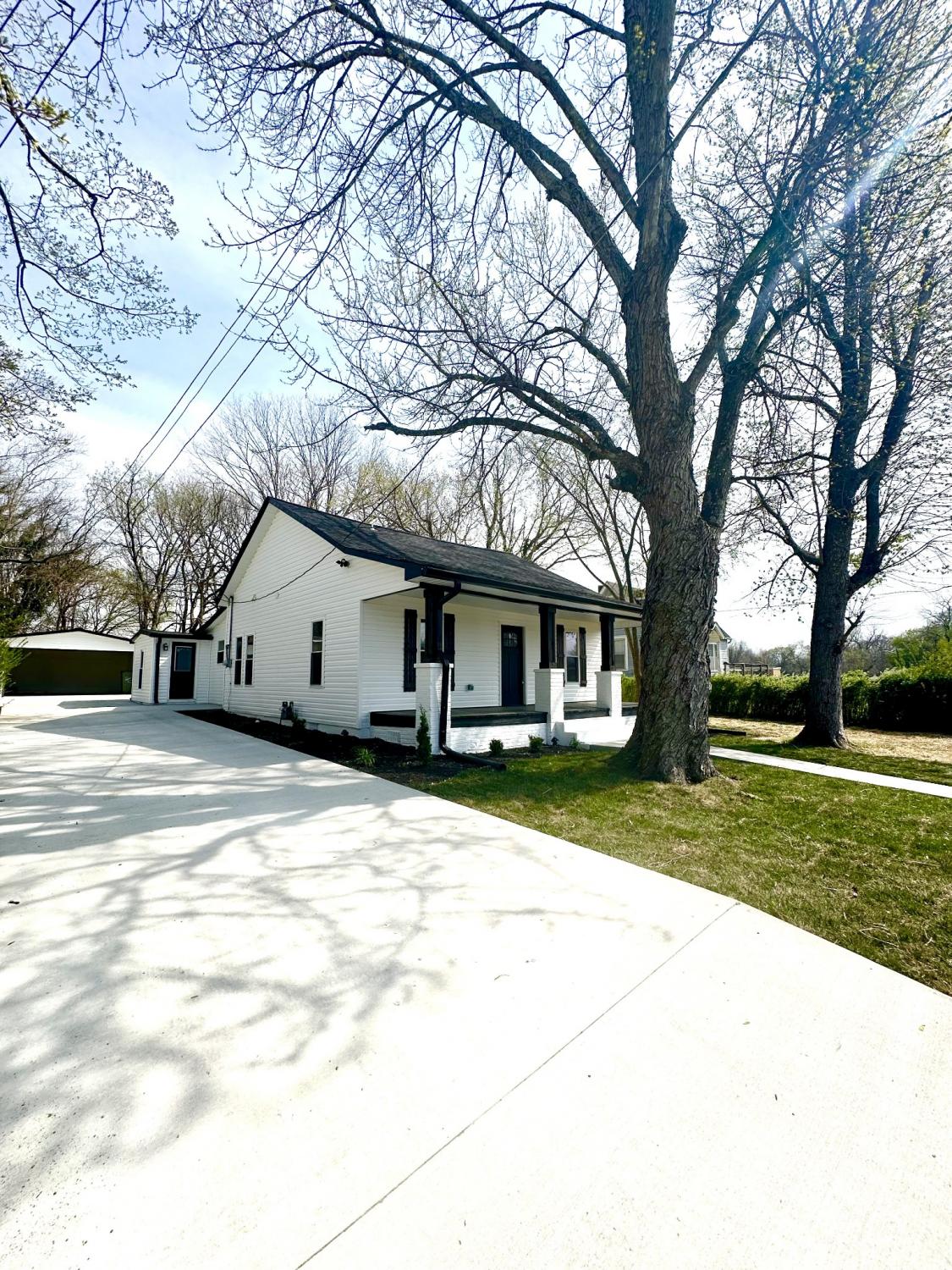 120-S-Columbia-Ave For Sale