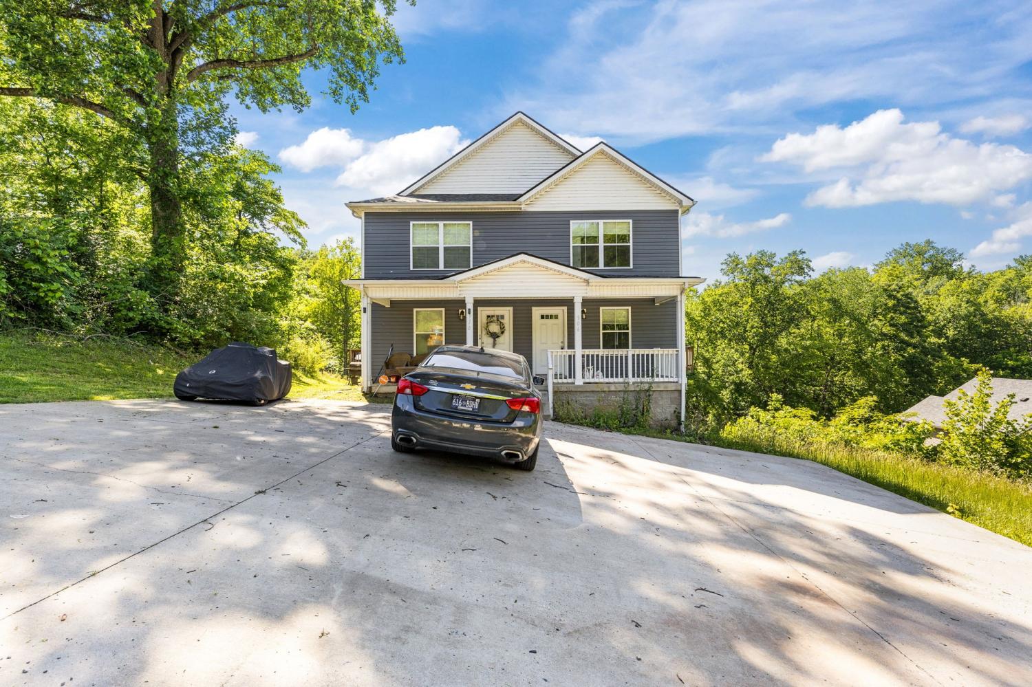 906-E-Happy-Hollow-Dr For Sale