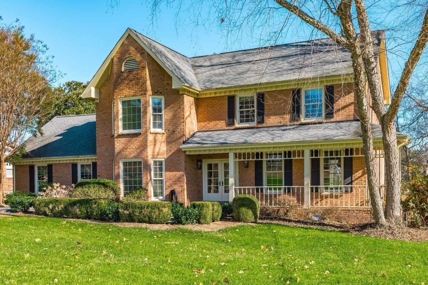 1561-Oxford-Ct For Sale