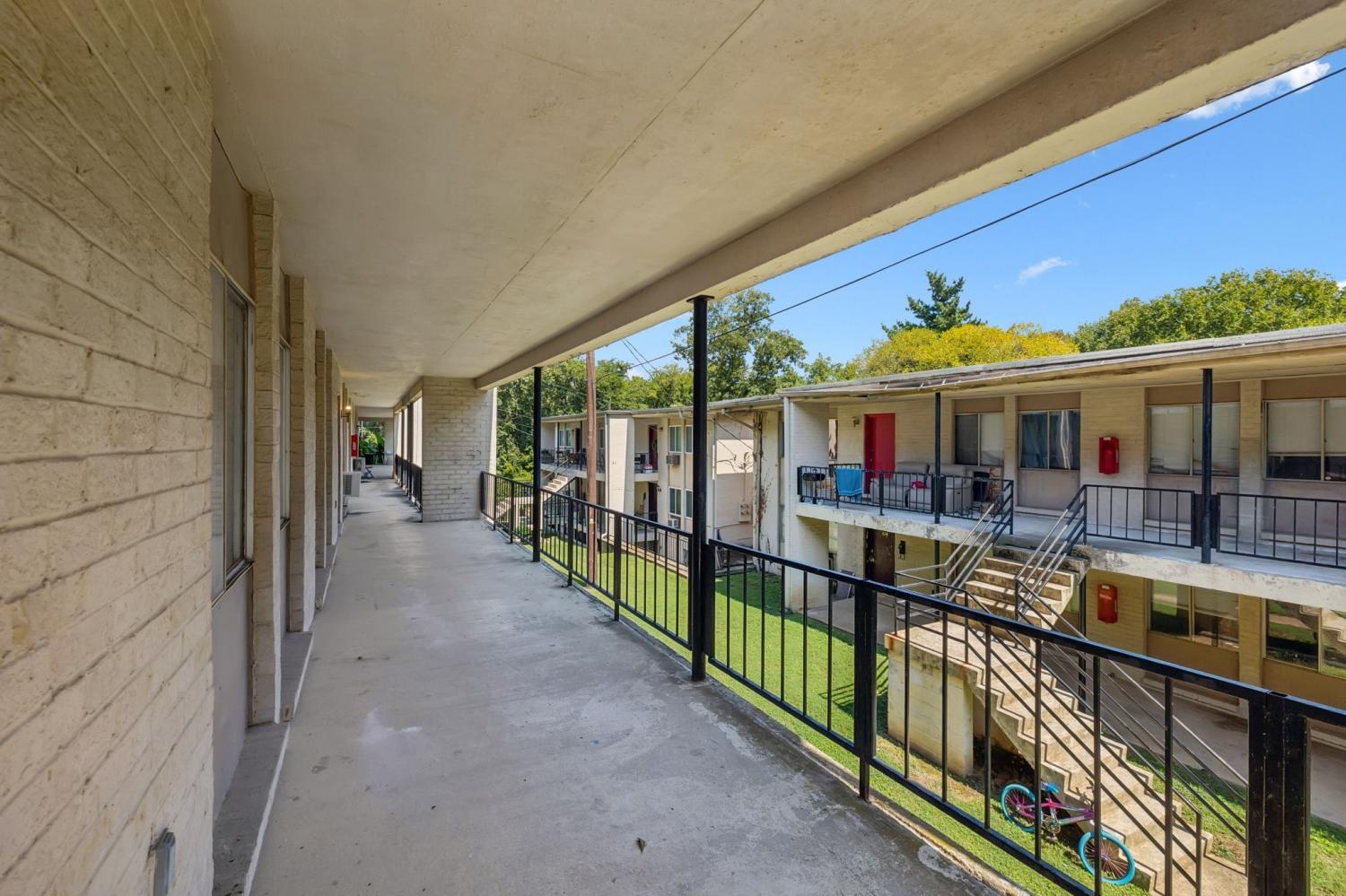 550-Harding-Pl For Sale