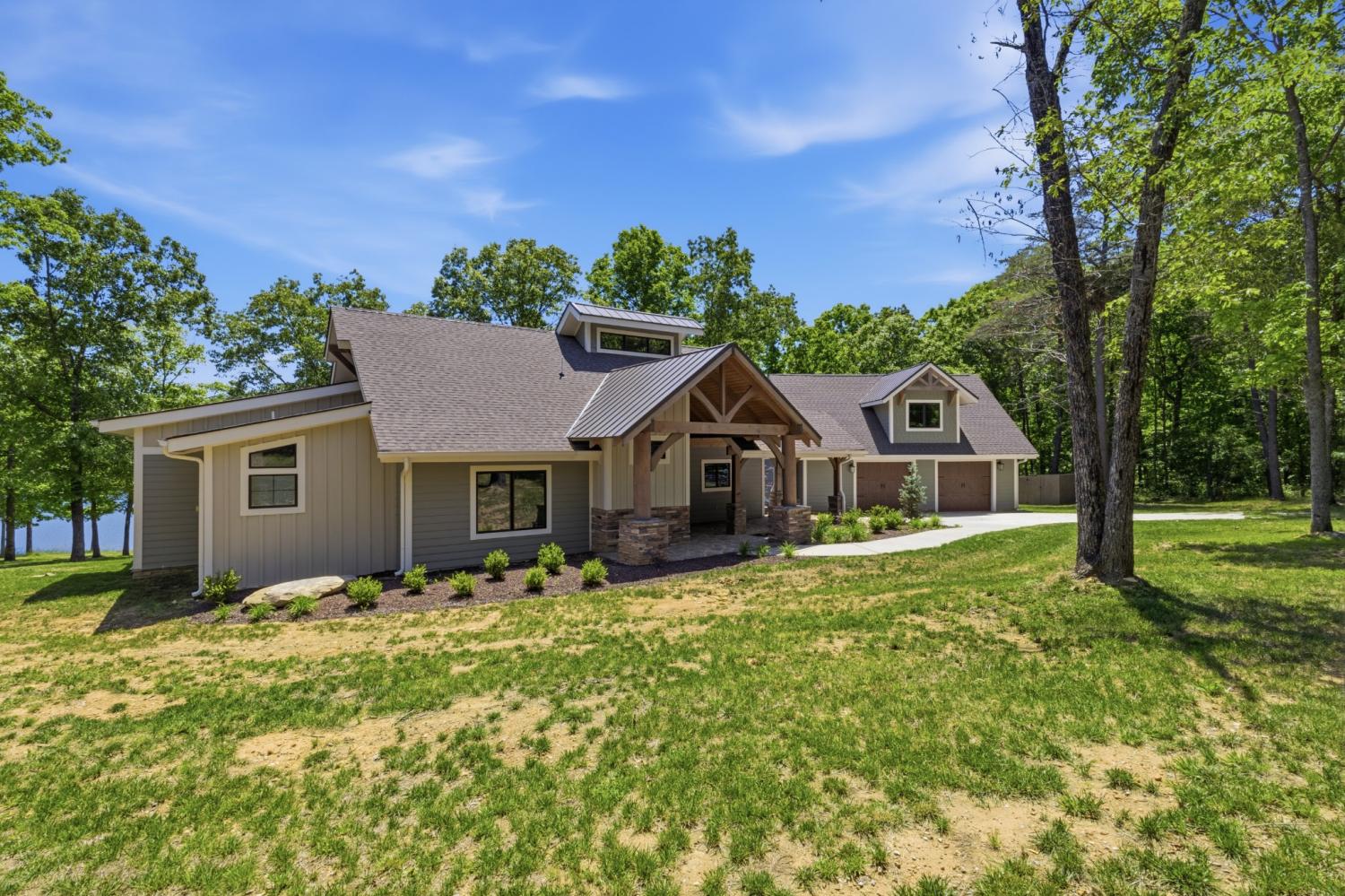 722-Hemlock-Ln For Sale