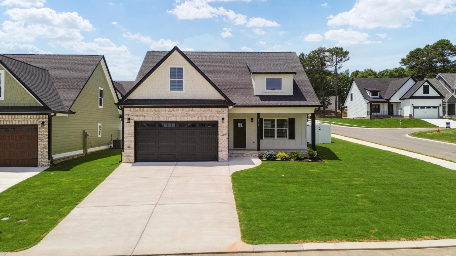 5125-Ella-Lane--NE For Sale
