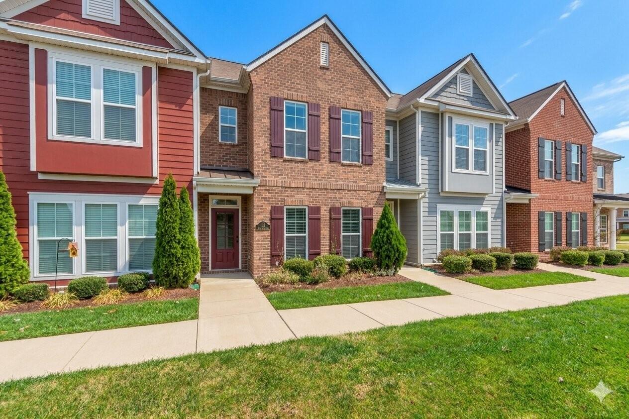 305-Dursley-Pvt-Ln For Sale