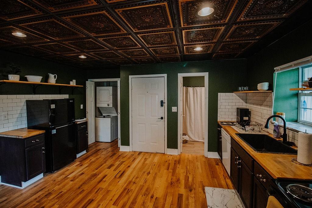 800-Riverside-Dr For Sale