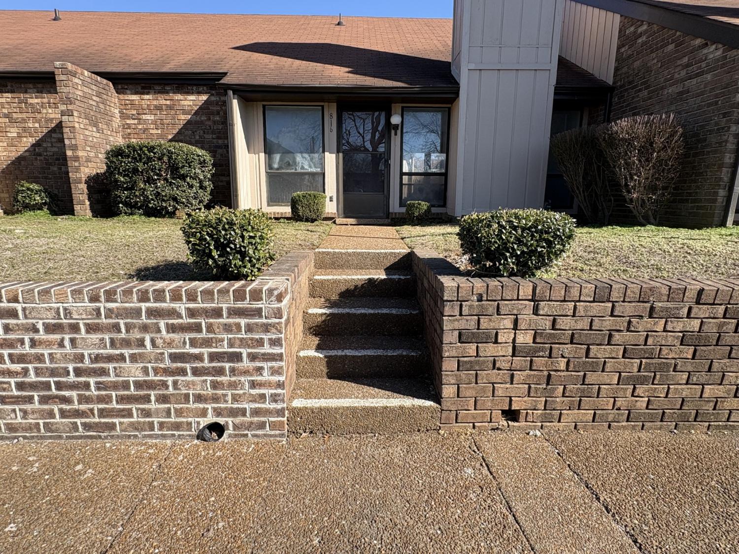 816-Old-Coach-Pl For Sale