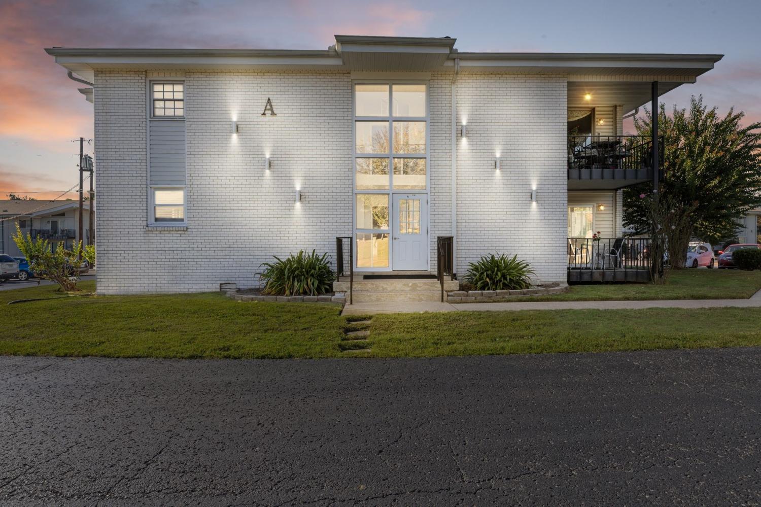 613-Hillsboro-Rd For Sale