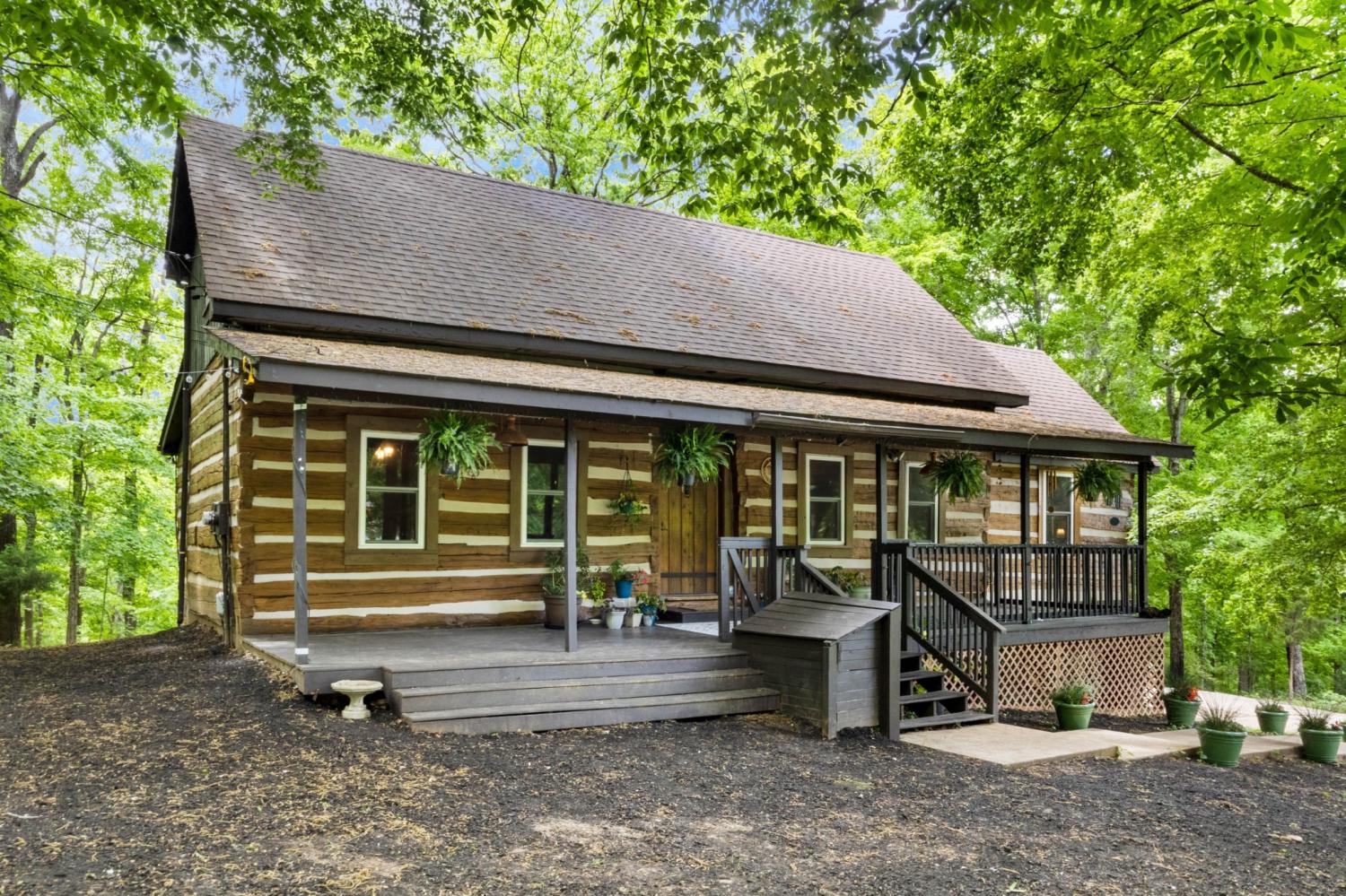 460-Seven-Springs-Rd For Sale