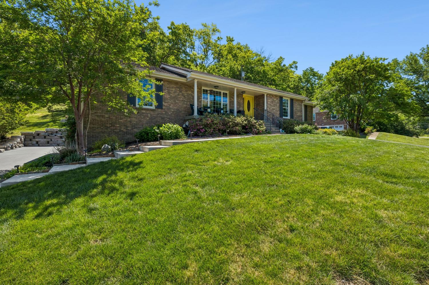 808-Rodney-Dr For Sale