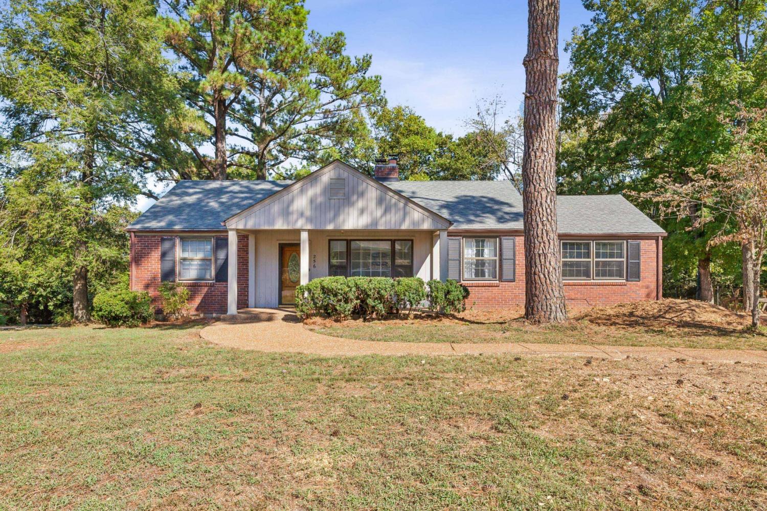 256-Fairway-Dr For Sale