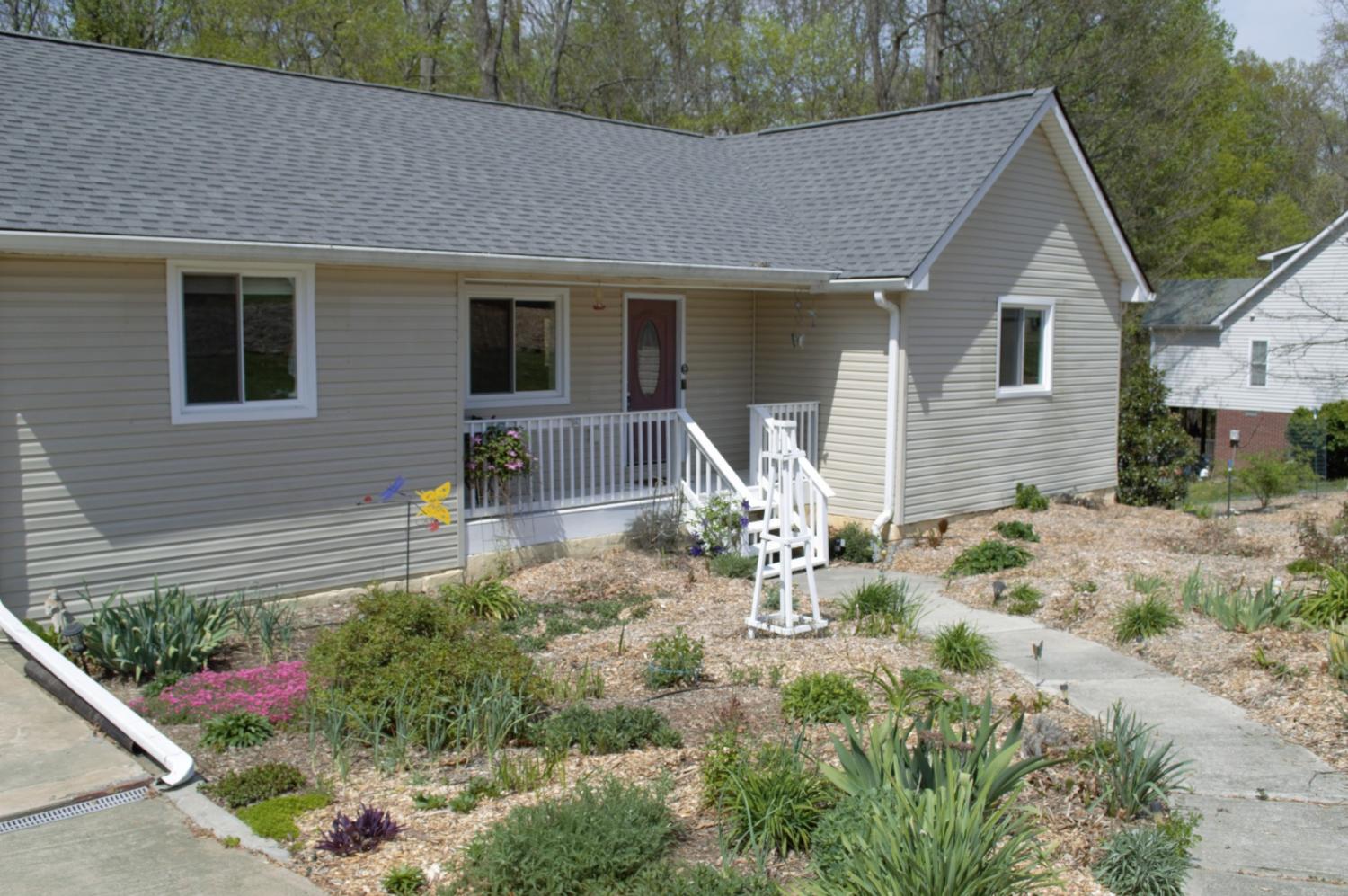 201-Glenwood-Dr For Sale