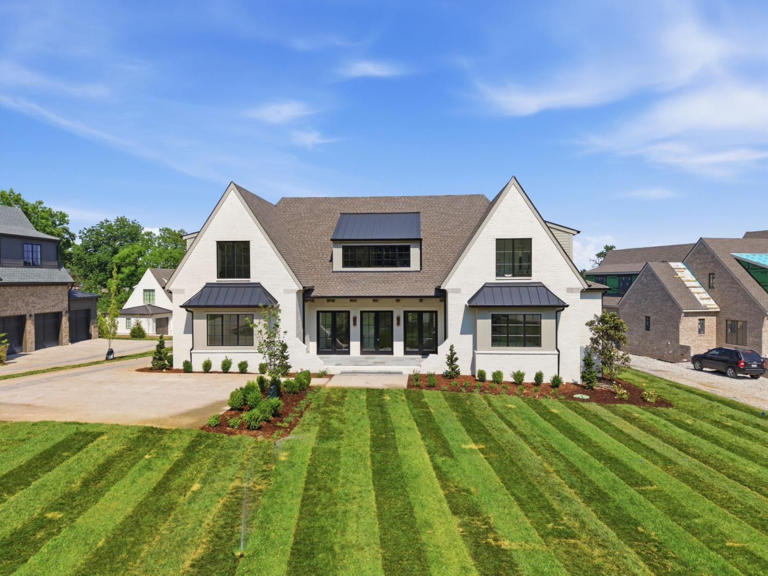 4520-Belmont-Park-Ter For Sale