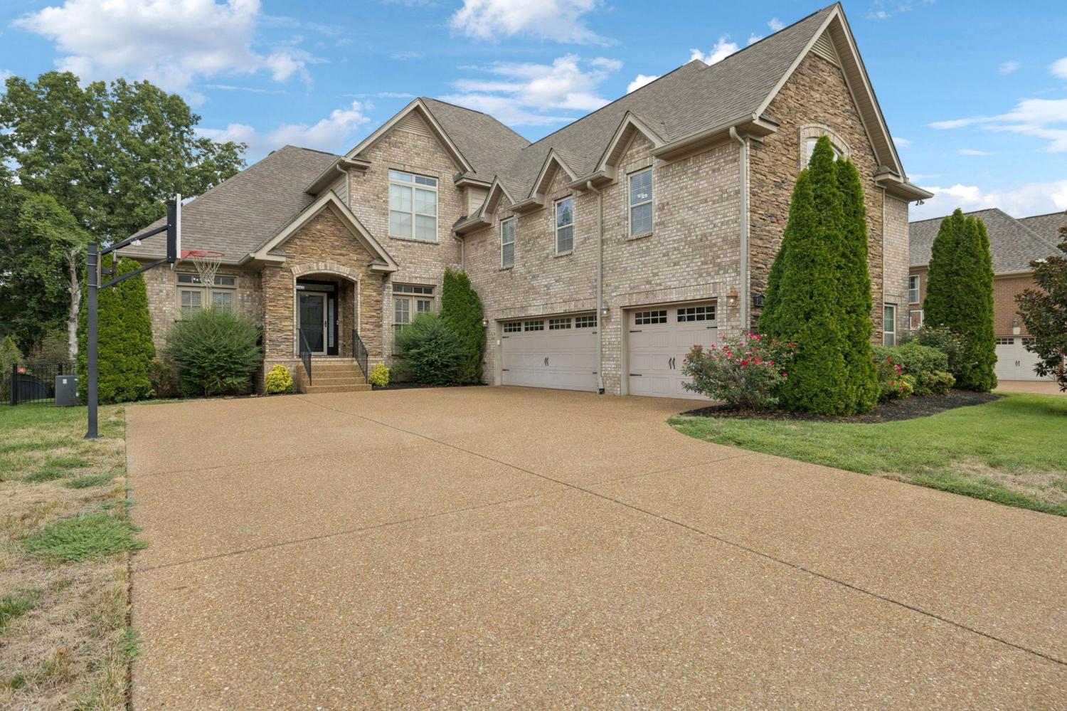 Sunset Middle School Property for Sale