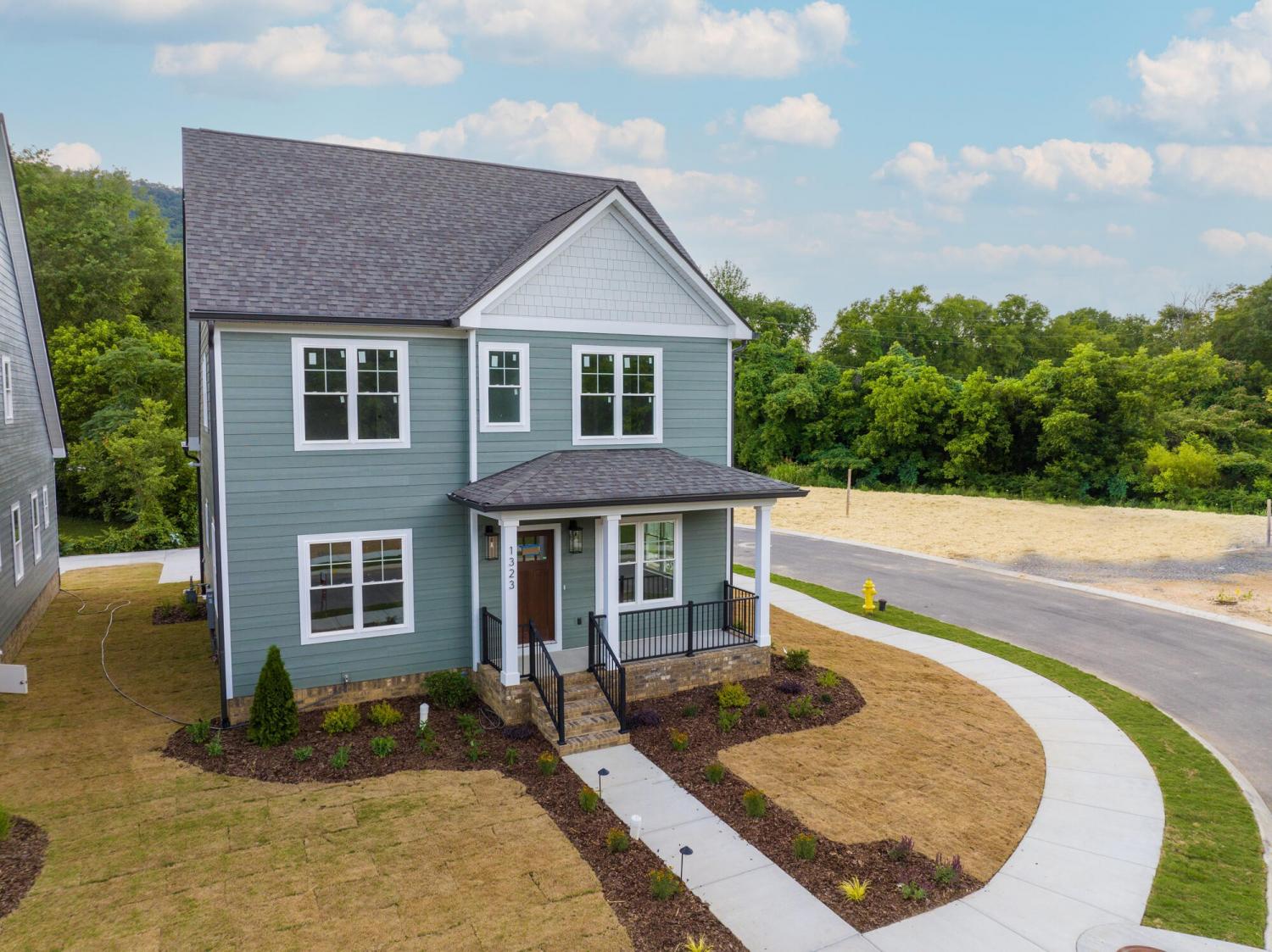 1323-Thomas-Avenue For Sale