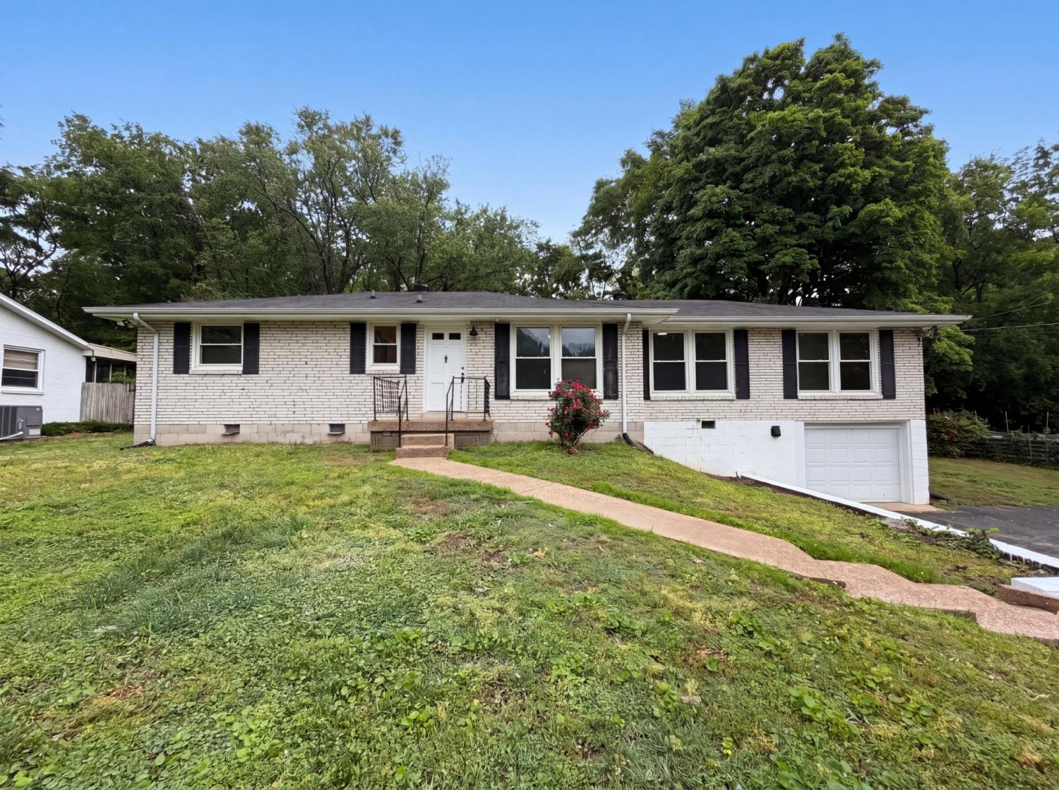 724-Woodmere-Dr For Sale