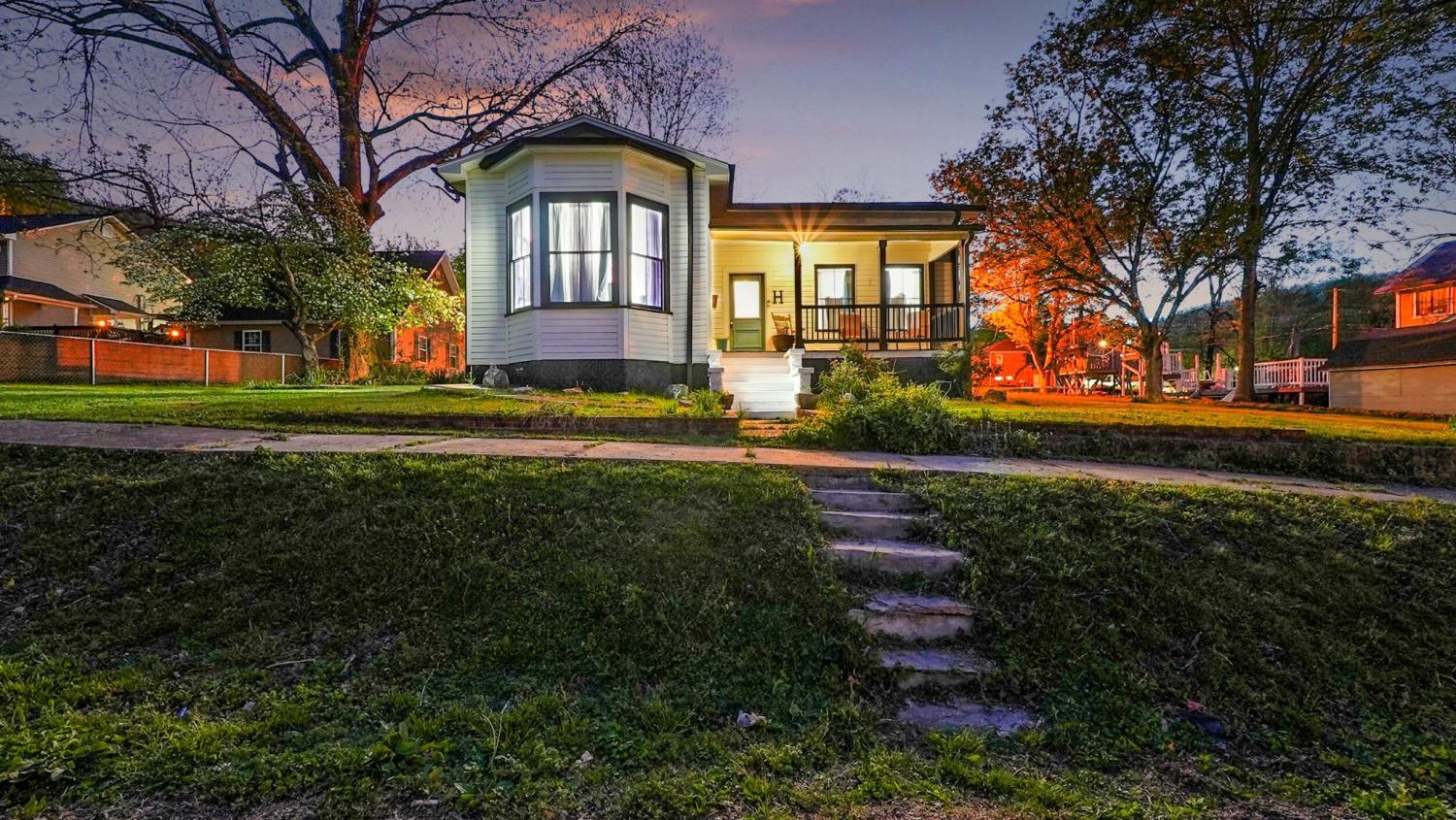 306-Pine-Avenue For Sale