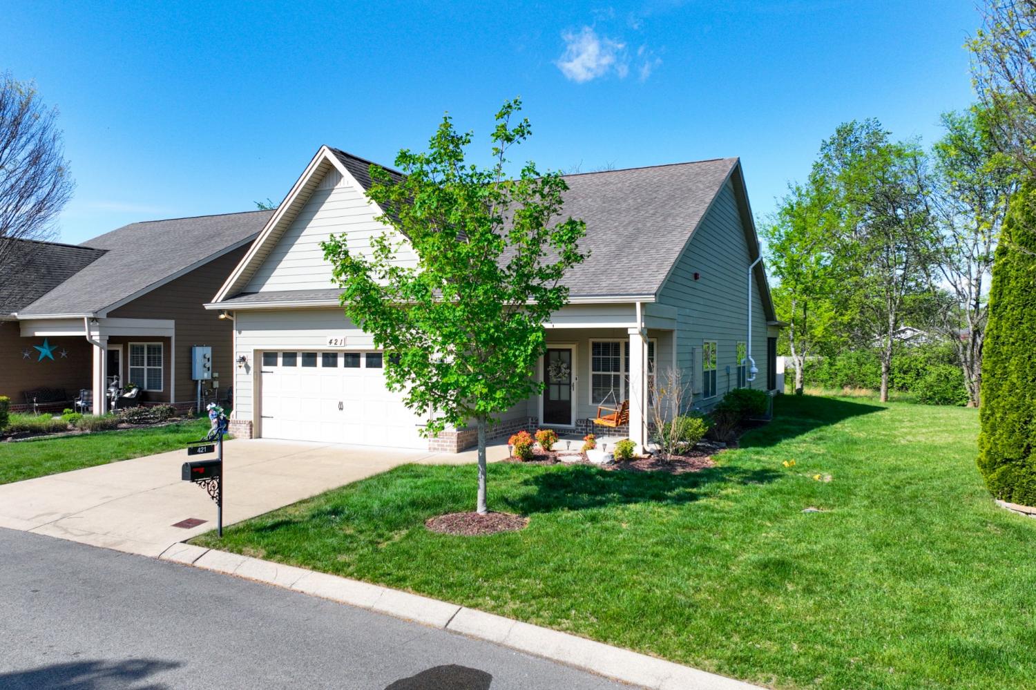 421 Bruce Dr TN 37174 For Sale - 