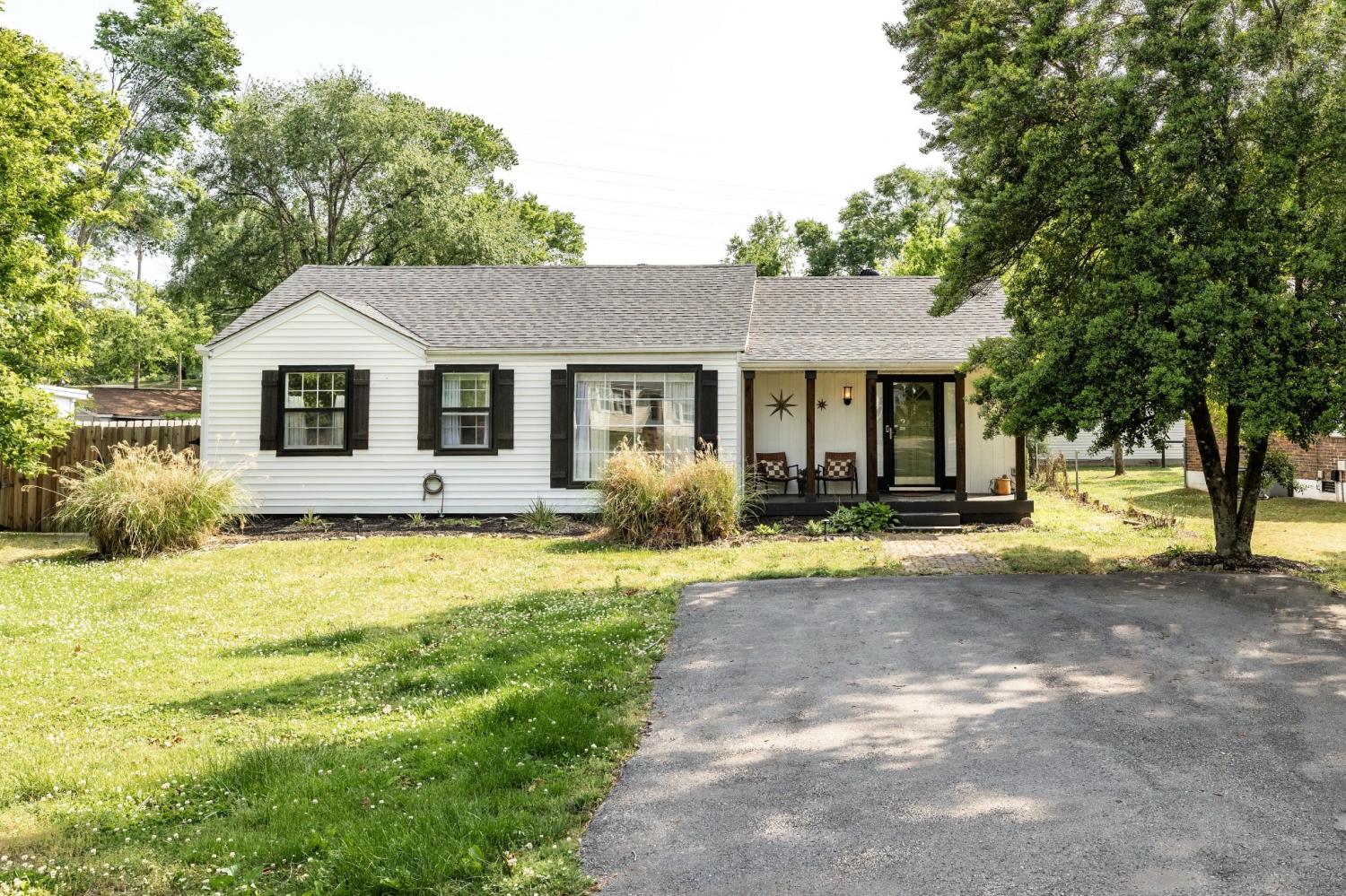 2843-Colonial-Cir For Sale