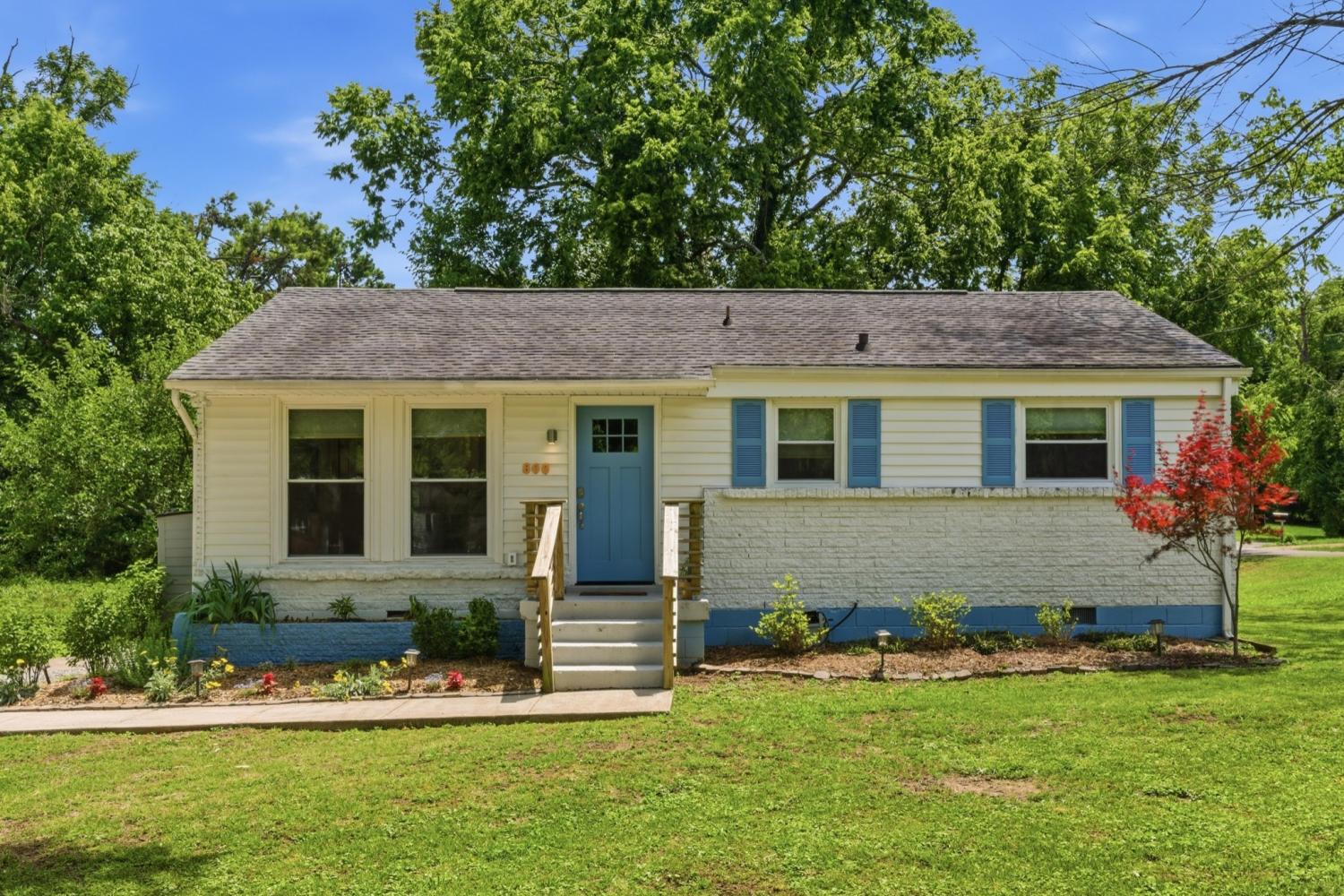 800-Oak-St For Sale