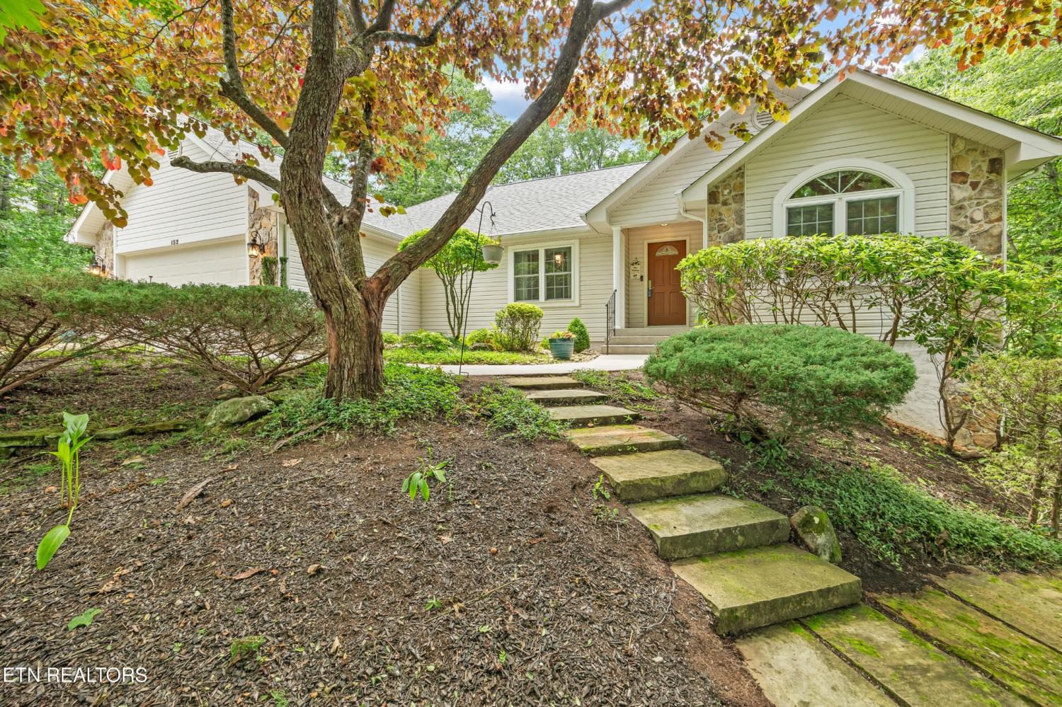 152-Stonewood-Drive For Sale