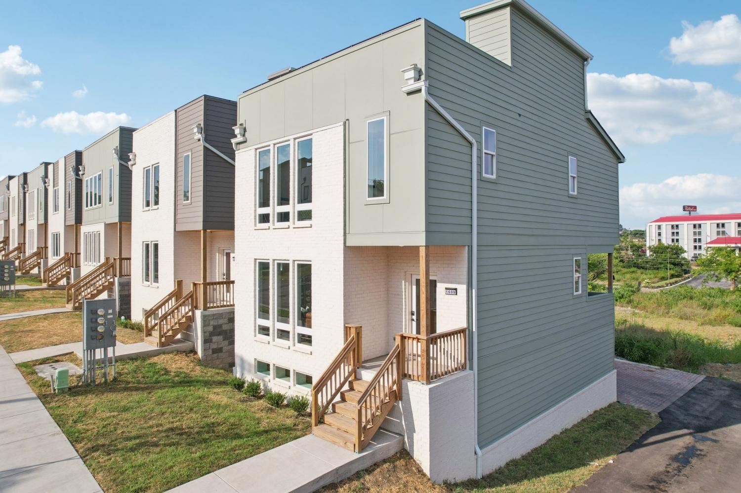 1609-Hampton-St For Sale