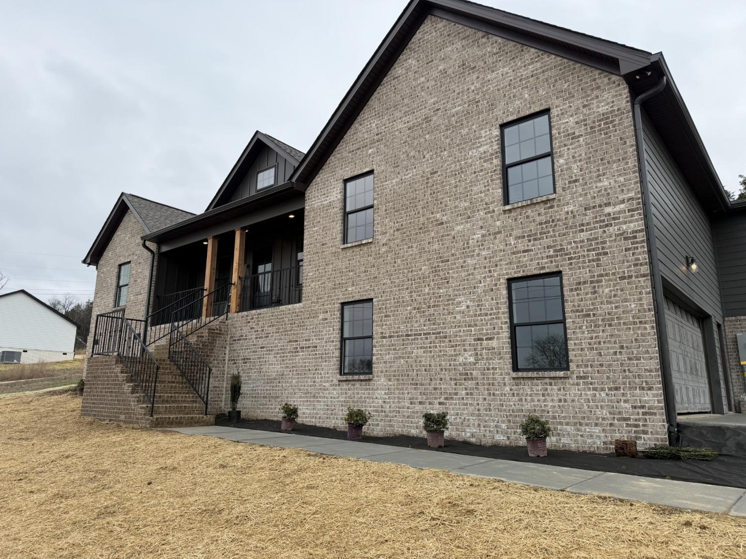 475-Bridle-Path For Sale