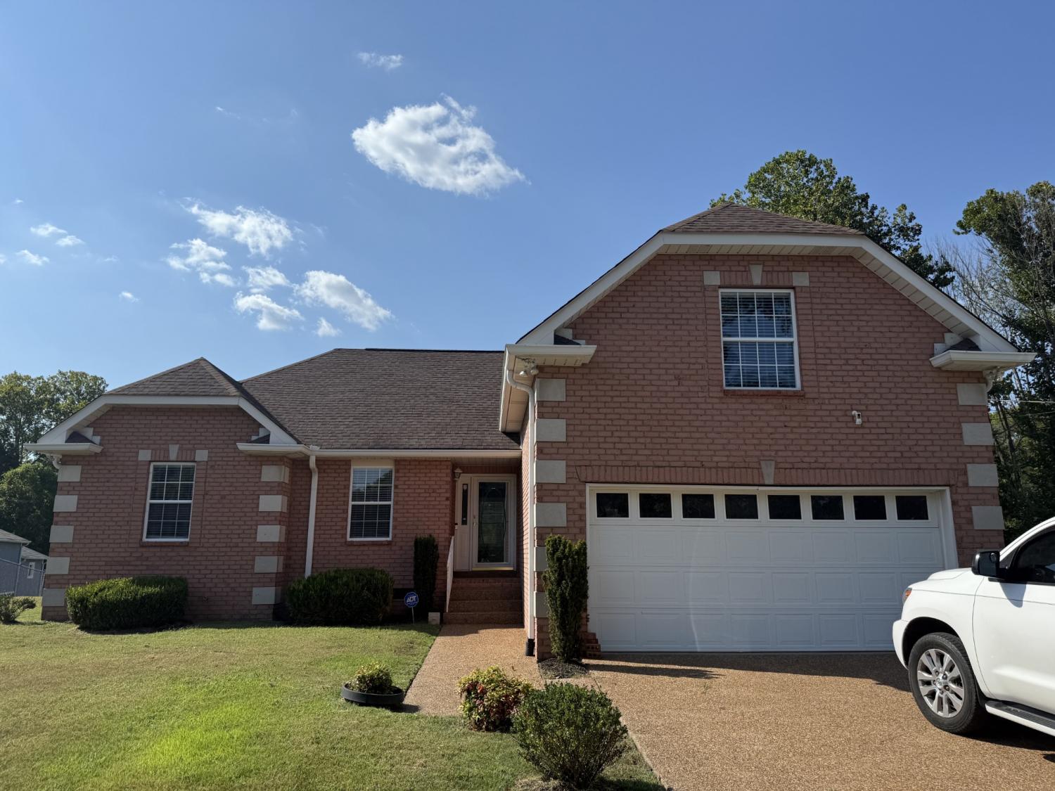 205-Queens-Lane-Ct For Sale