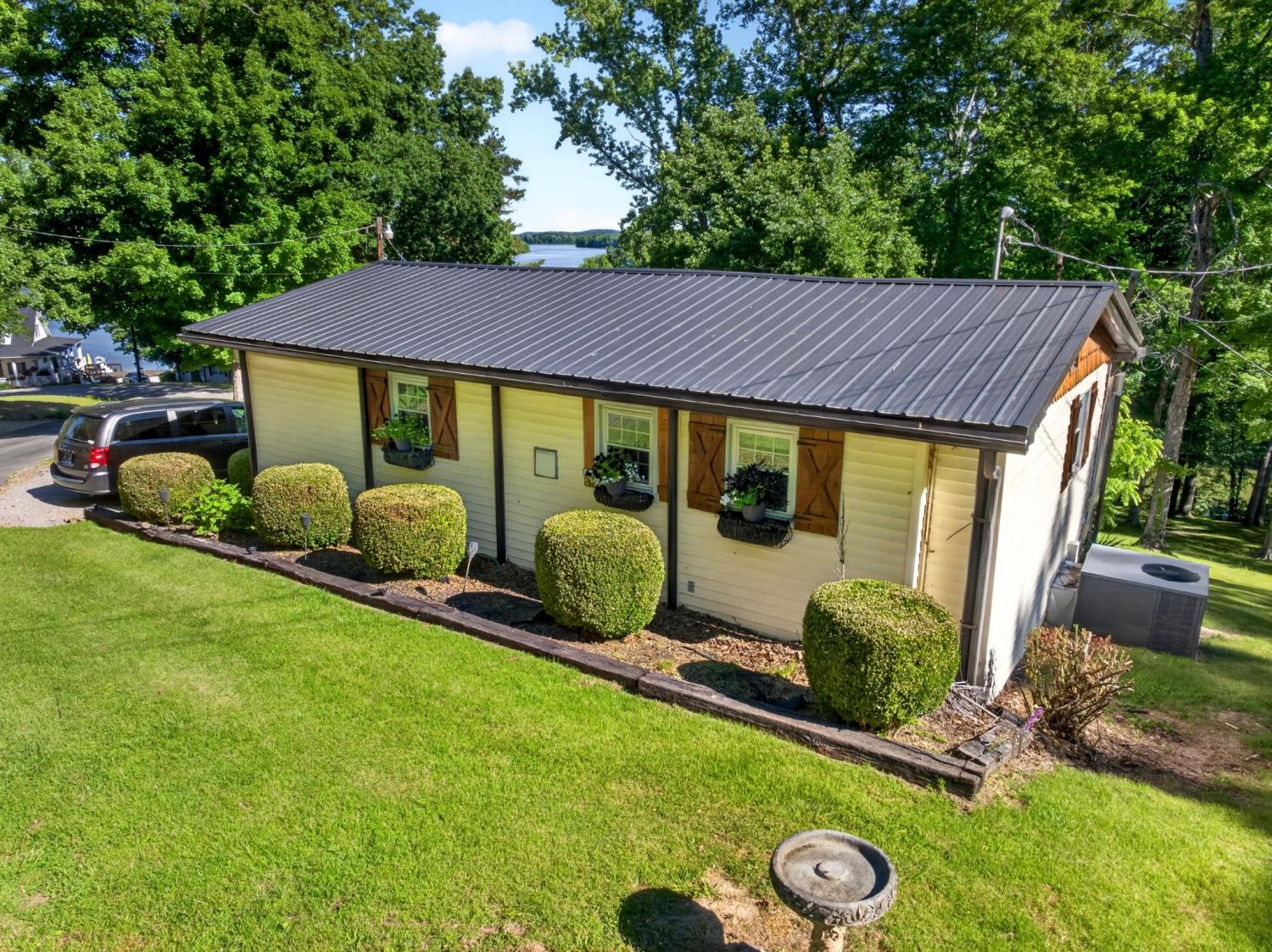 156-Lakeshore-Cir For Sale