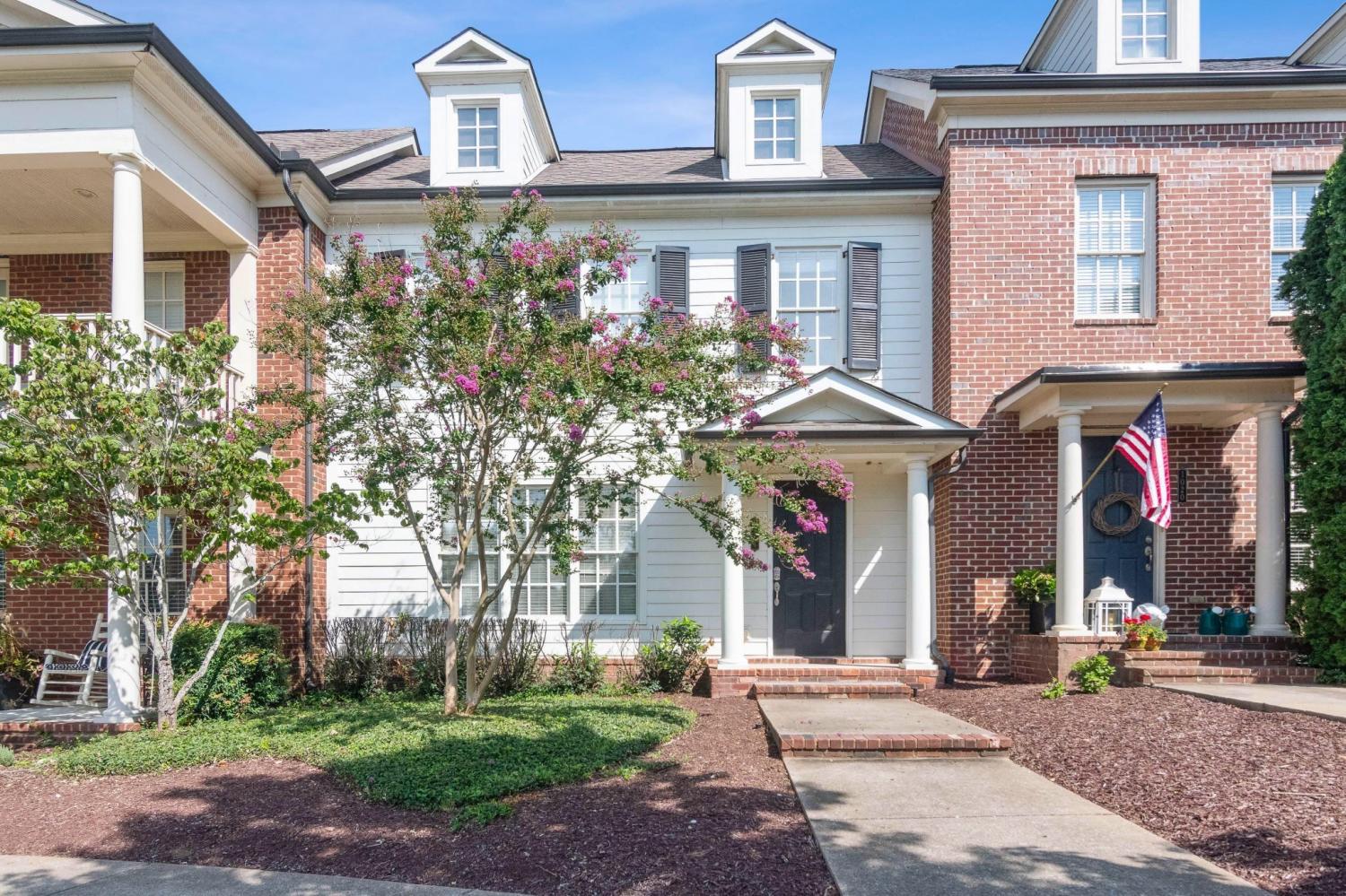 1024-Rochelle-Ave For Sale