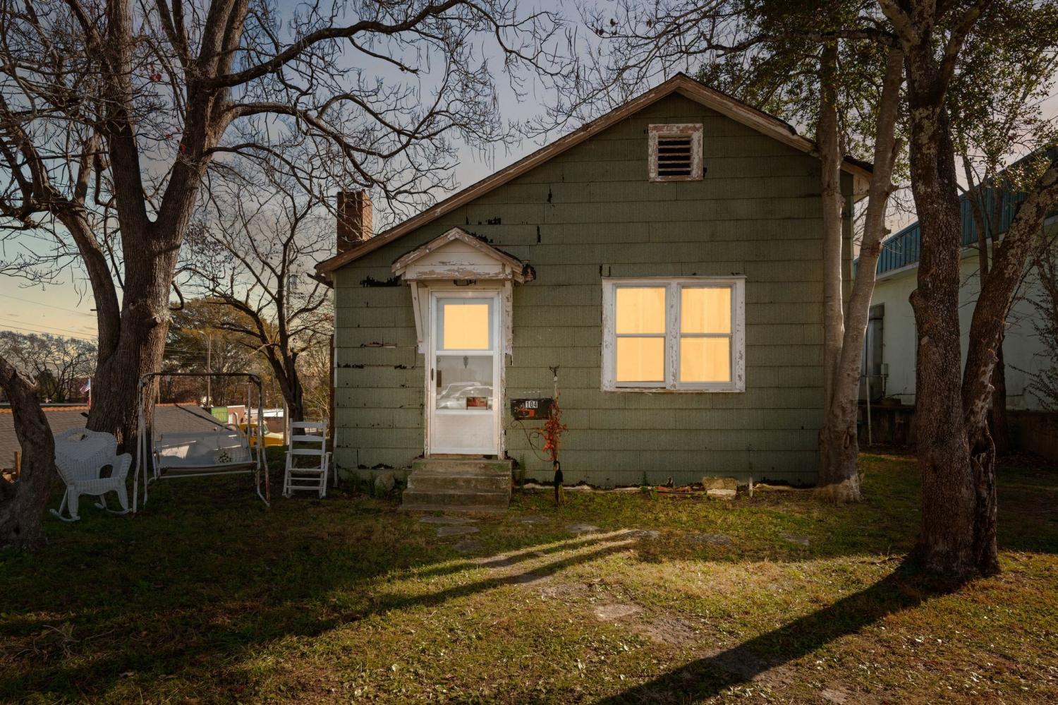 104-Bank-Ave For Sale