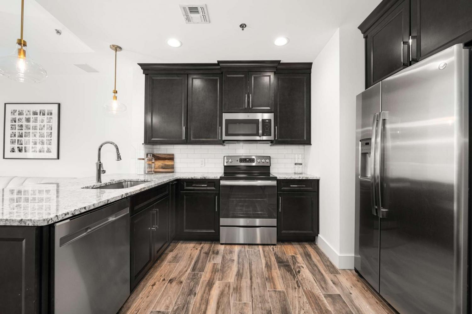 301-Demonbreun-St For Sale