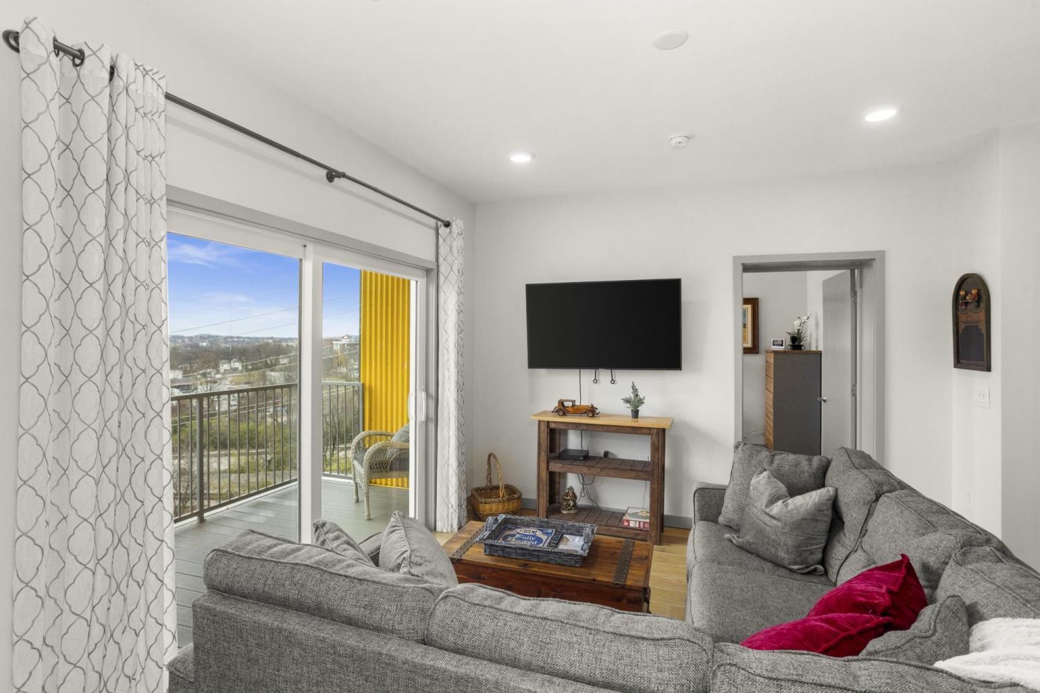 400-Herron-Dr For Sale