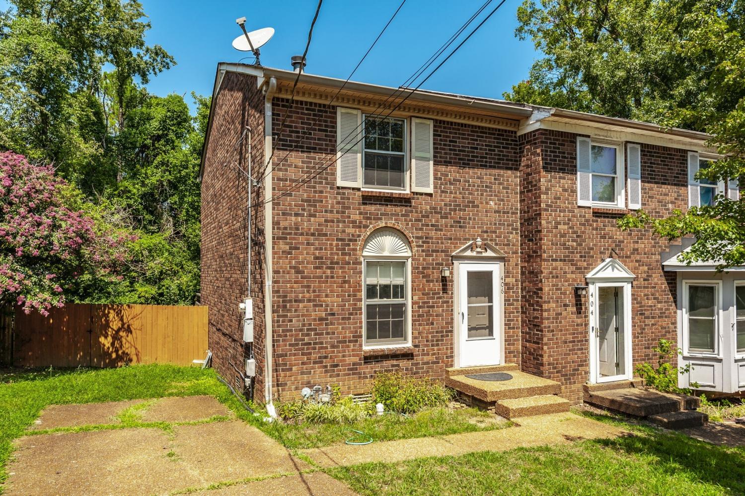 406-Woodsman-Ct For Sale