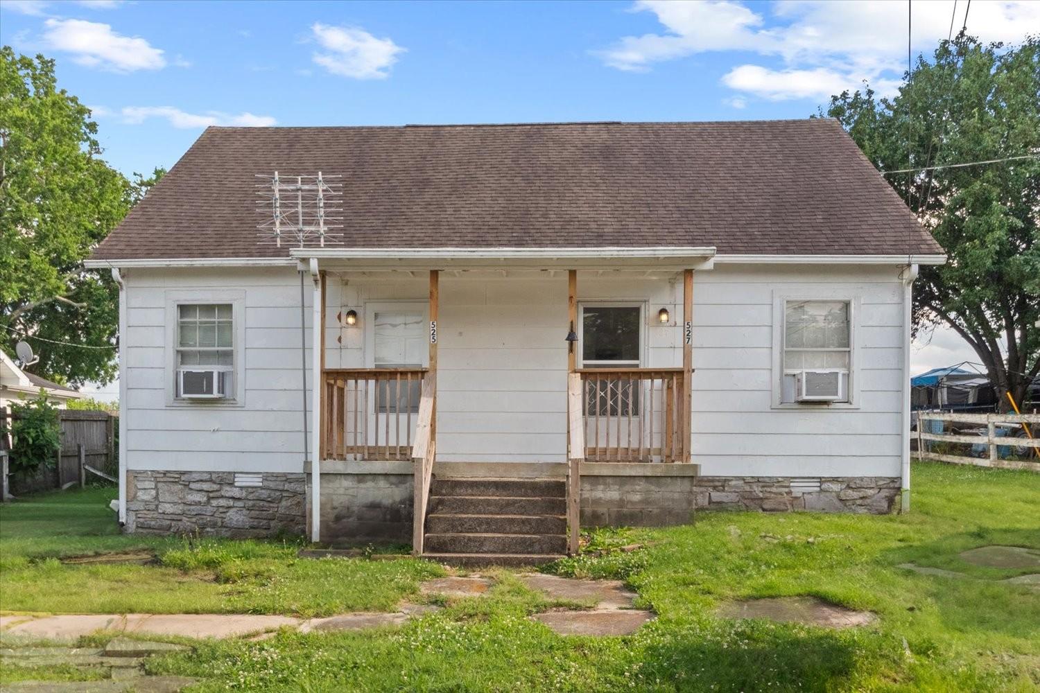 525-Maple-St For Sale