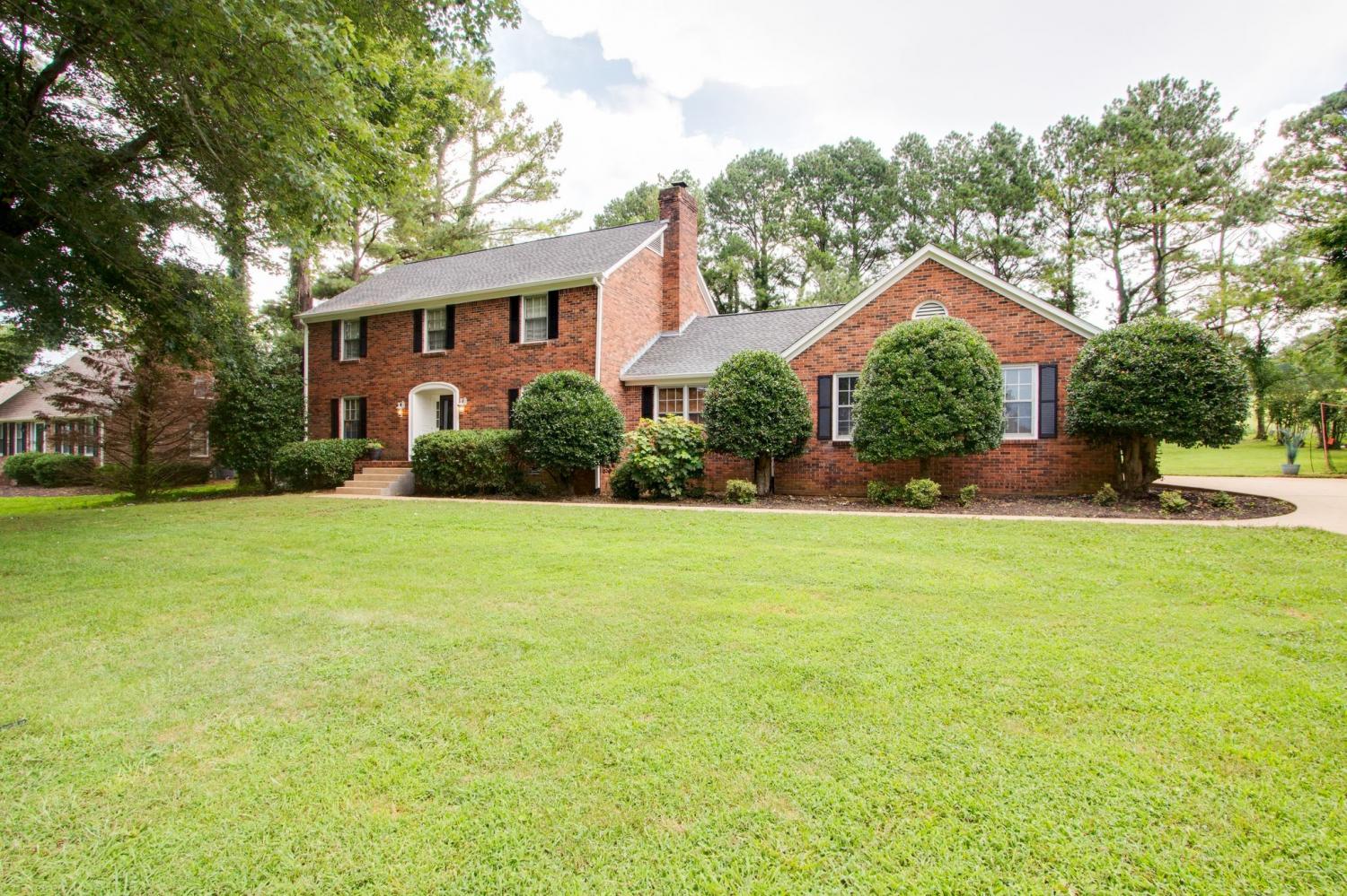 201-Stoneybrook-Rd For Sale
