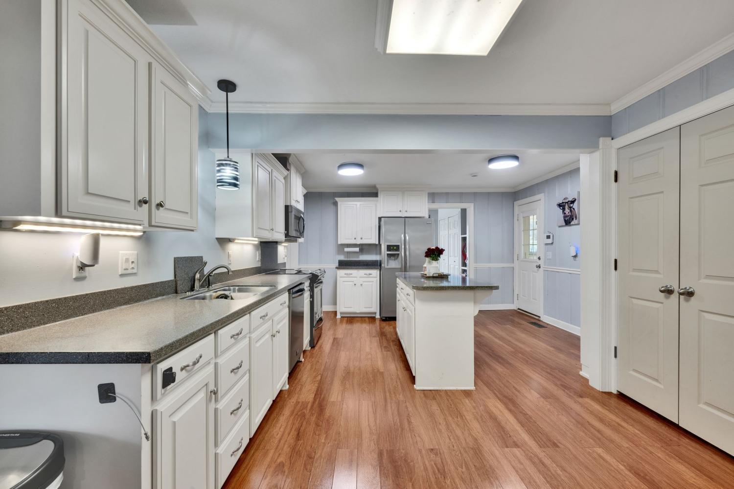 104-DuPont-Ave For Sale