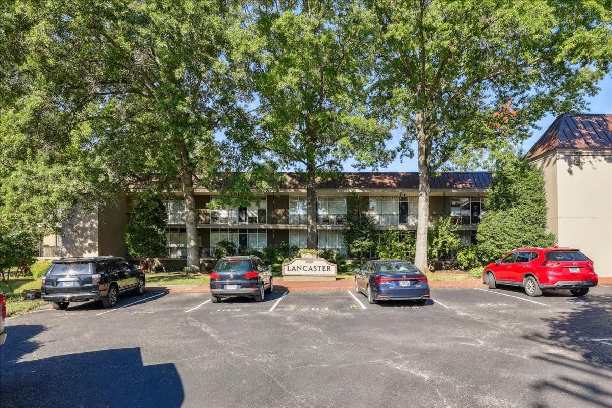 3909-Whitland-Ave For Sale