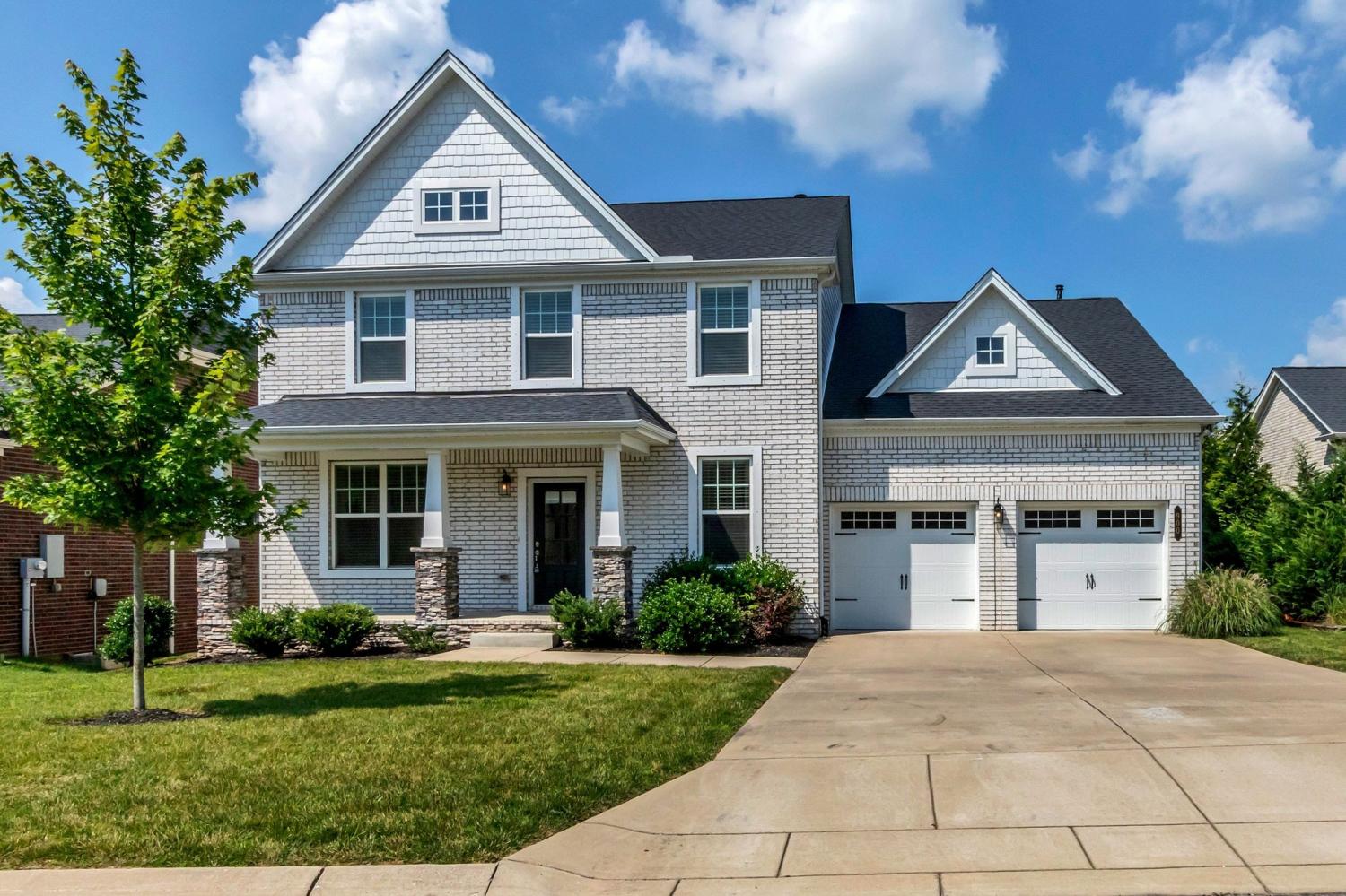 900-Easton-Dr For Sale
