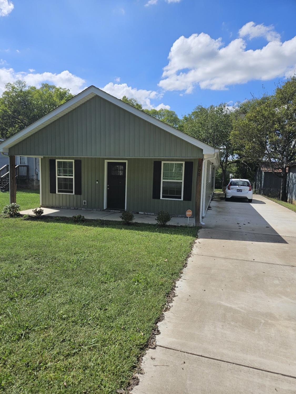 100-Baker-St For Sale