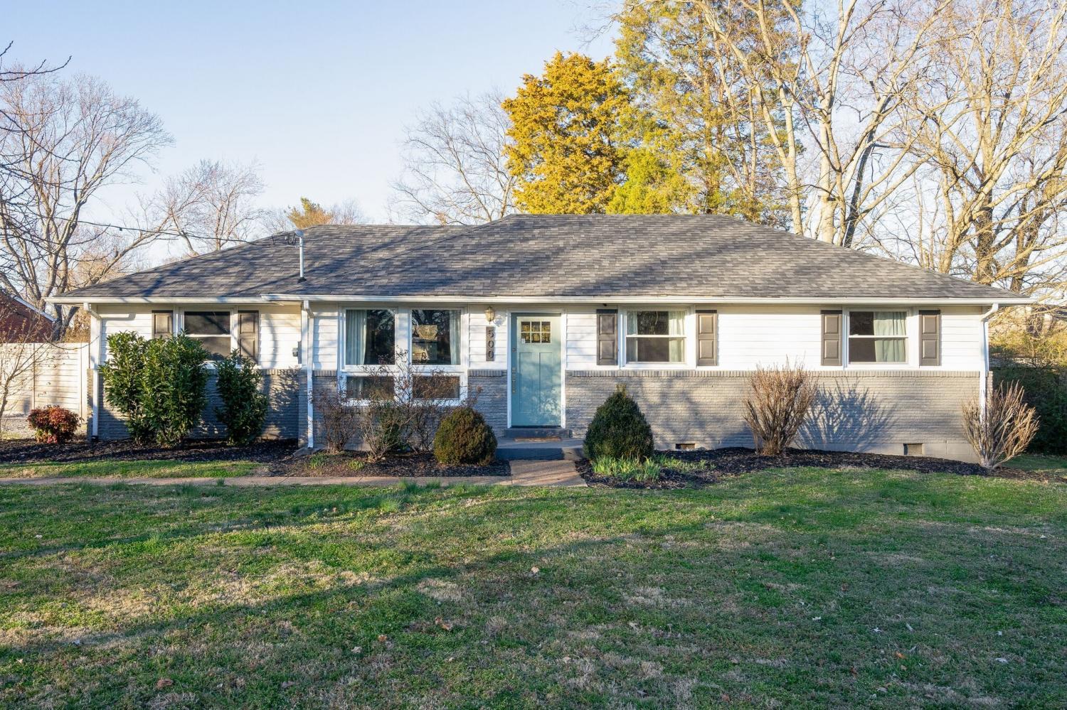 500-Whispering-Hills-Dr For Sale