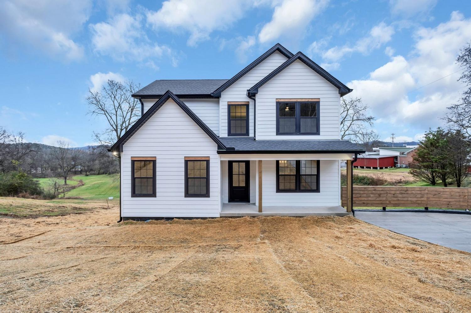 132-Gordon-Dr For Sale