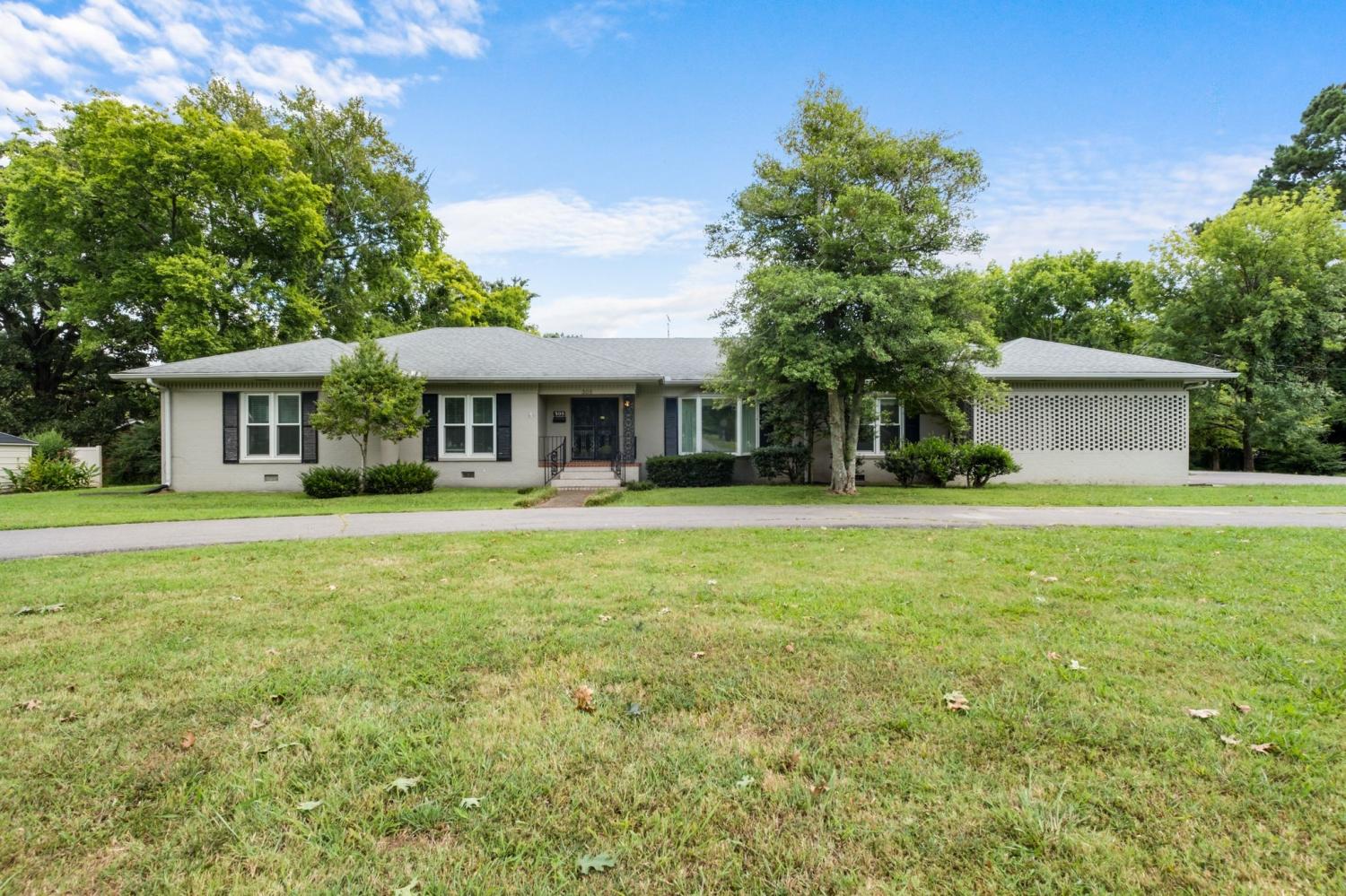305-Castle-Heights-Ave For Sale