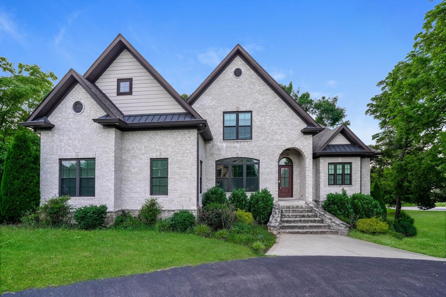 521-Autumnstone-Ln For Sale