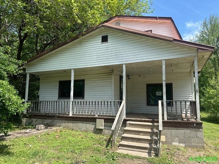205-New-Arnold-St For Sale