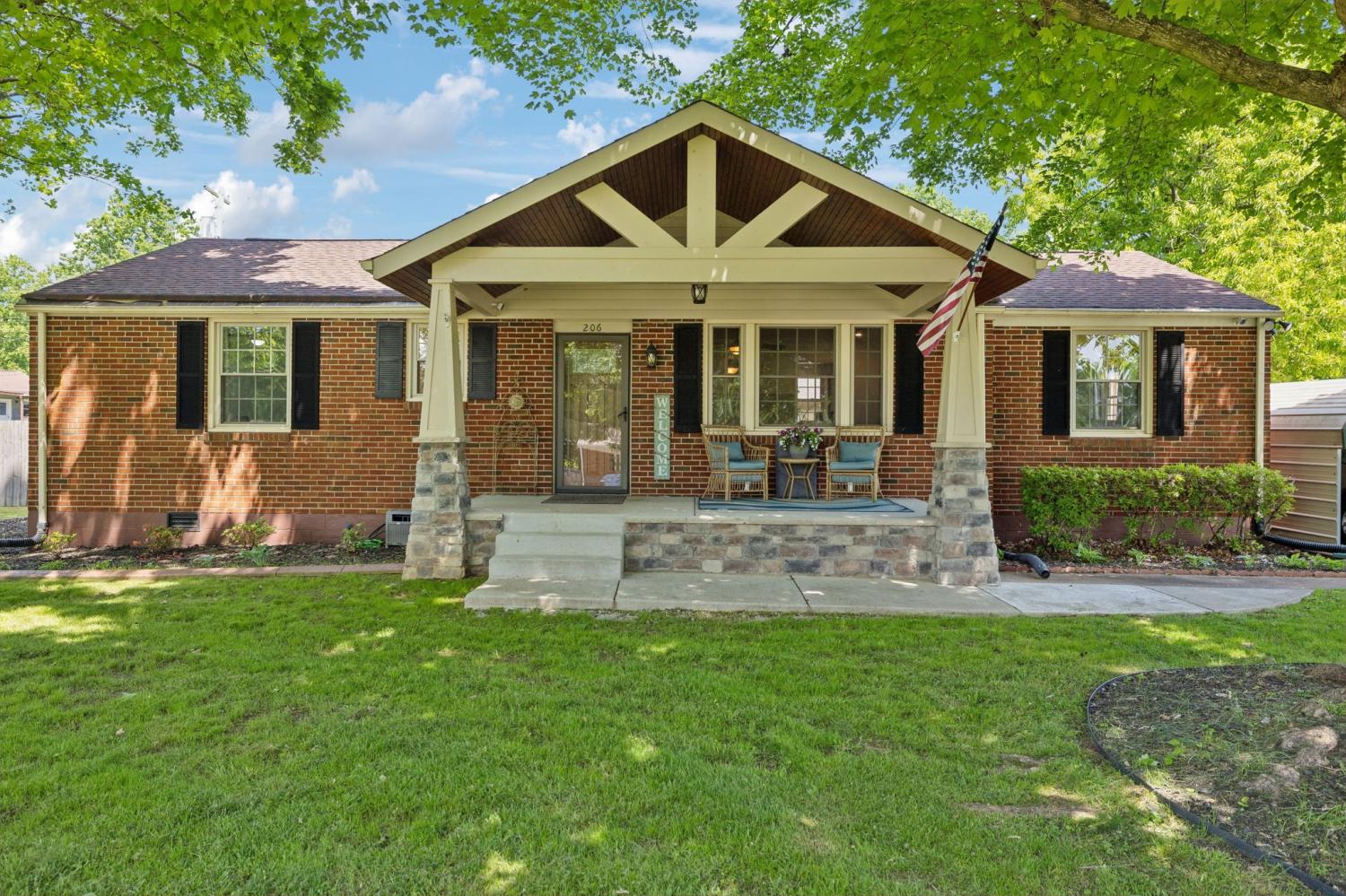 206-Evergreen-Dr For Sale
